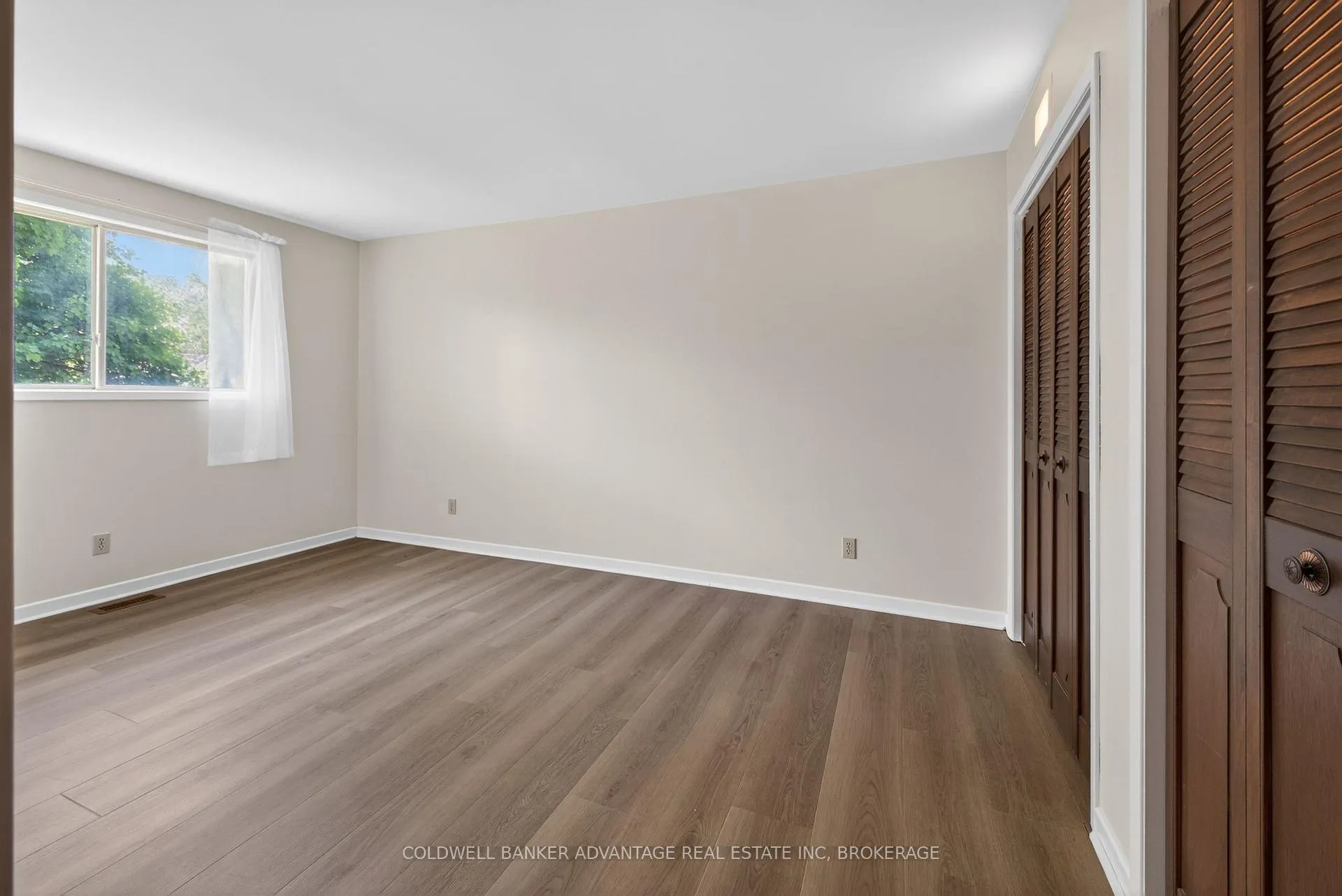 Photo 20 of 6976 Abbey Circle, Niagara Falls, Casey — HOMEH