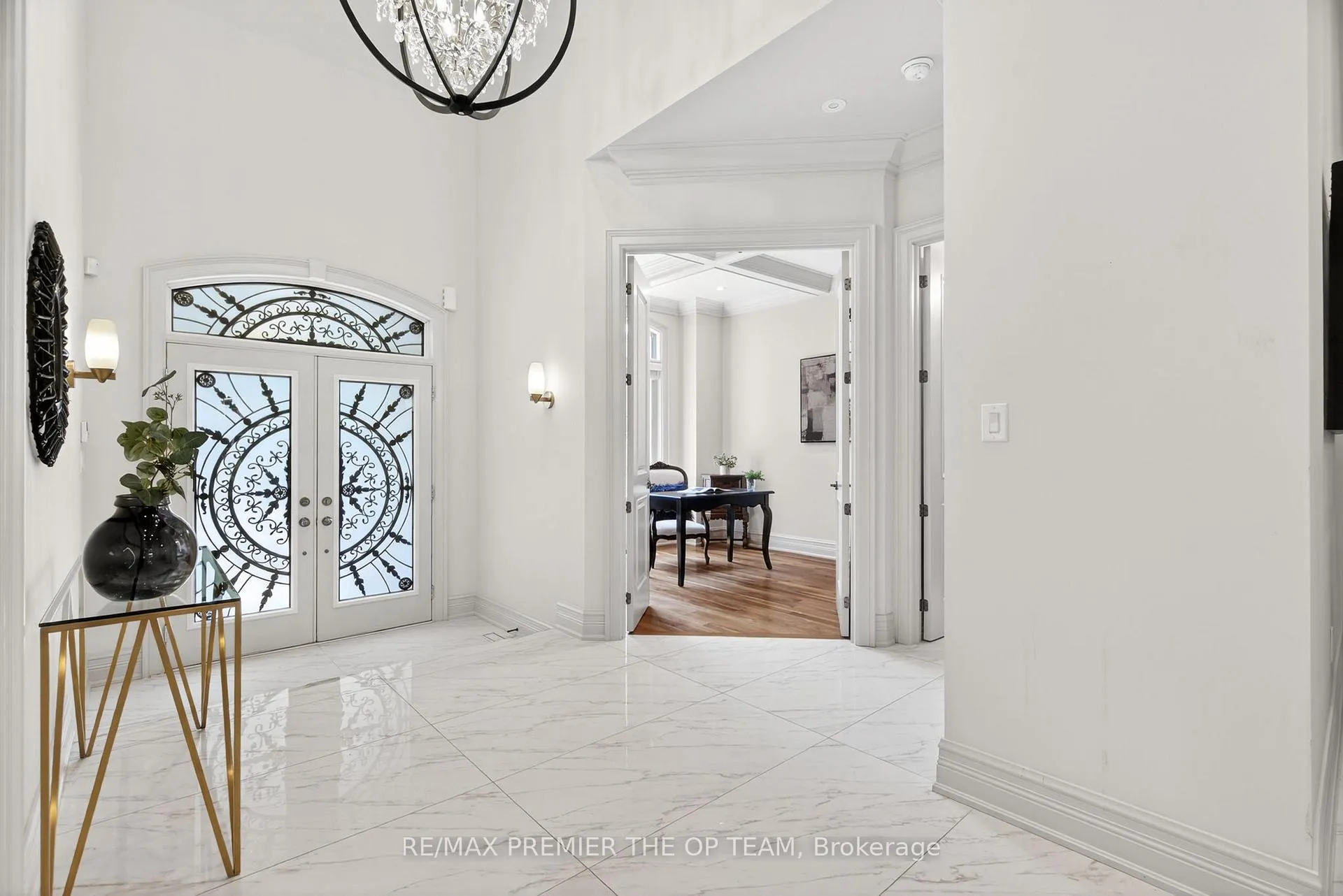 Photo 6 of 24 Grand Vellore Crescent, Vaughan, Vellore Village — HOMEH