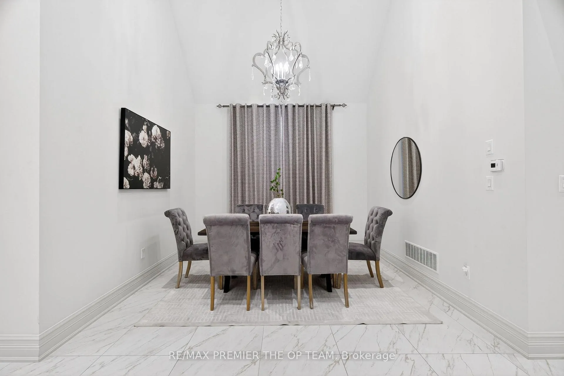 Photo 8 of 24 Grand Vellore Crescent, Vaughan, Vellore Village — HOMEH