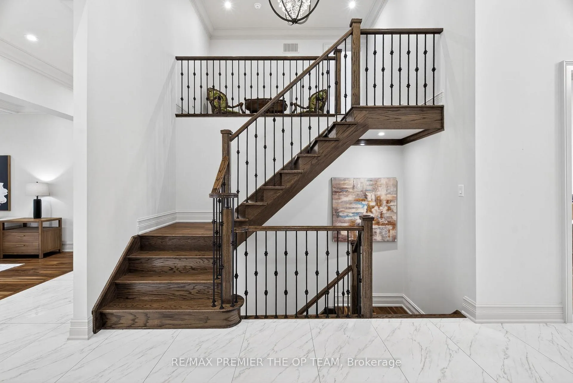 Photo 18 of 24 Grand Vellore Crescent, Vaughan, Vellore Village — HOMEH