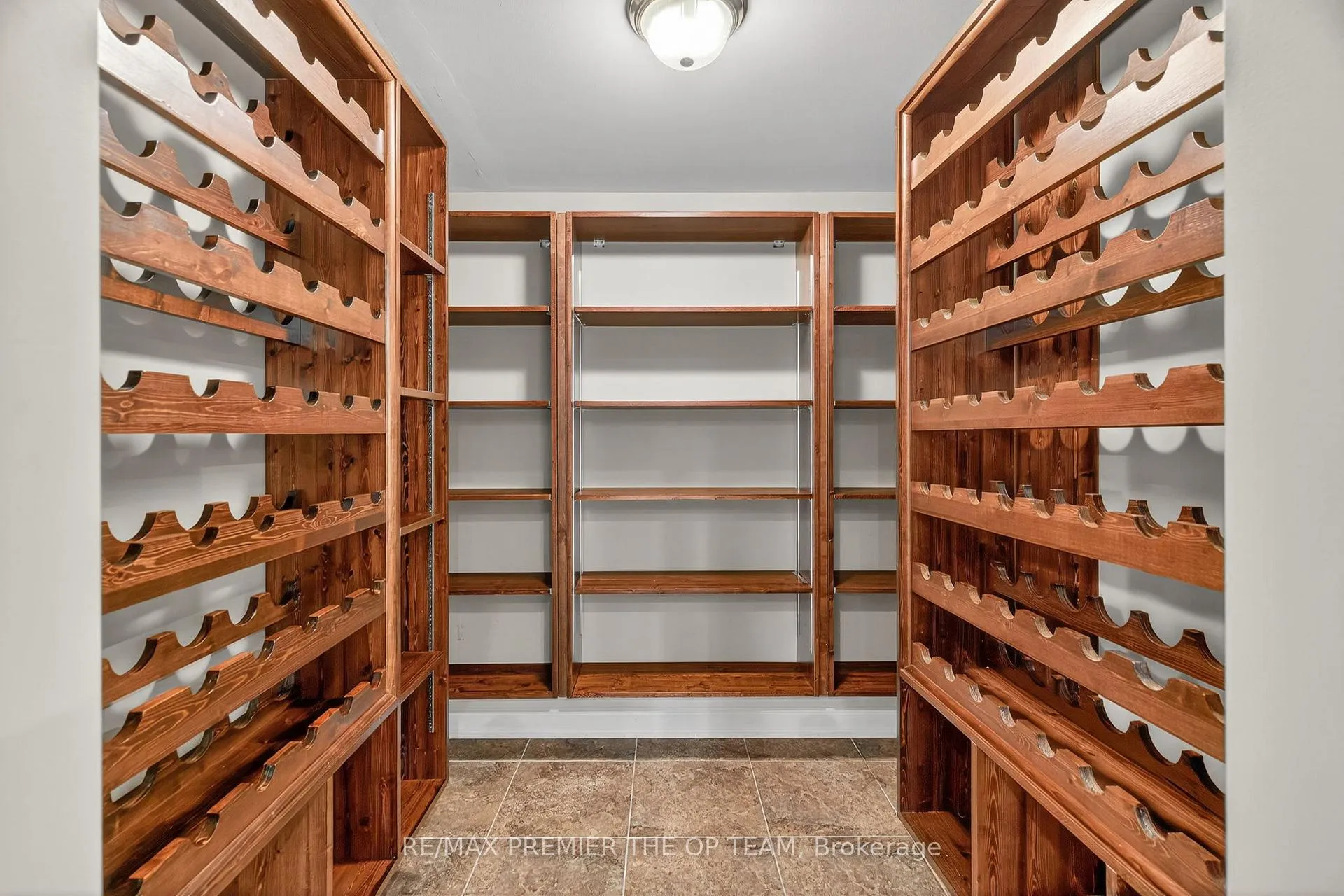 Photo 33 of 24 Grand Vellore Crescent, Vaughan, Vellore Village — HOMEH