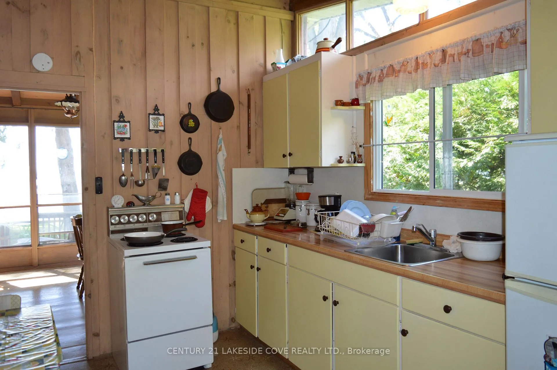 Photo 21 of 2592 Lakeshore Drive, Ramara, Brechin — HOMEH