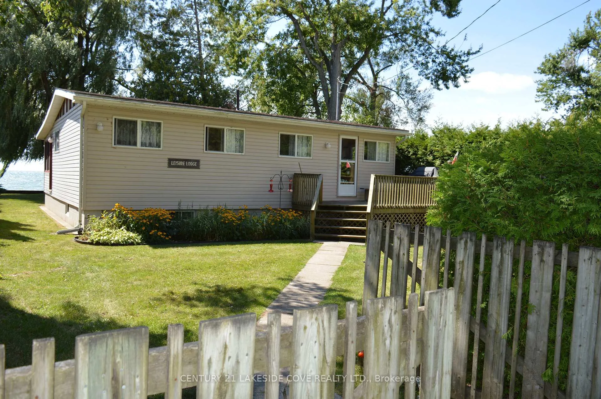 Photo 23 of 2592 Lakeshore Drive, Ramara, Brechin — HOMEH