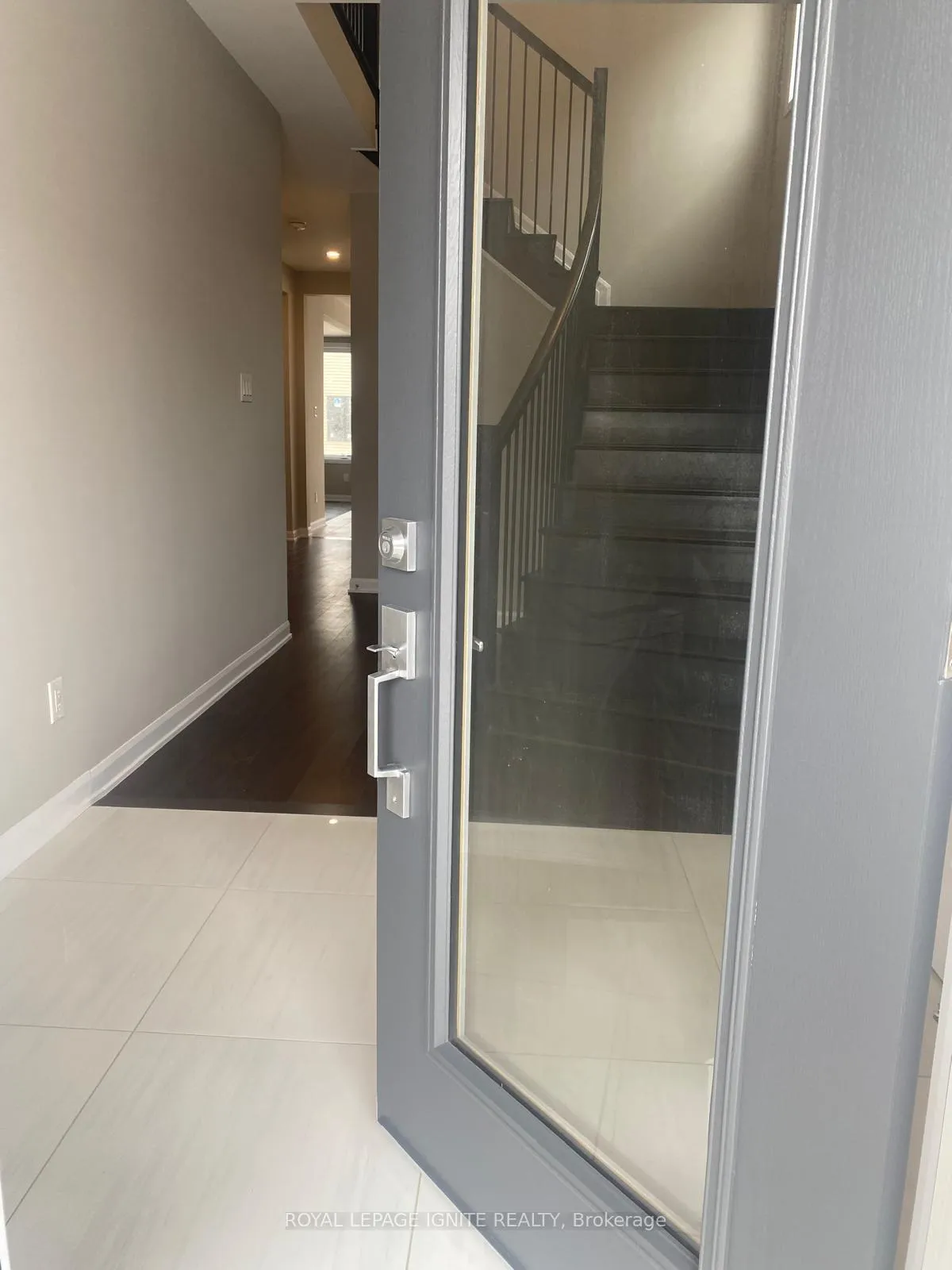 Photo 4 of 839 Cappamore Drive, Ottawa, Barrhaven - Half Moon Bay — HOMEH