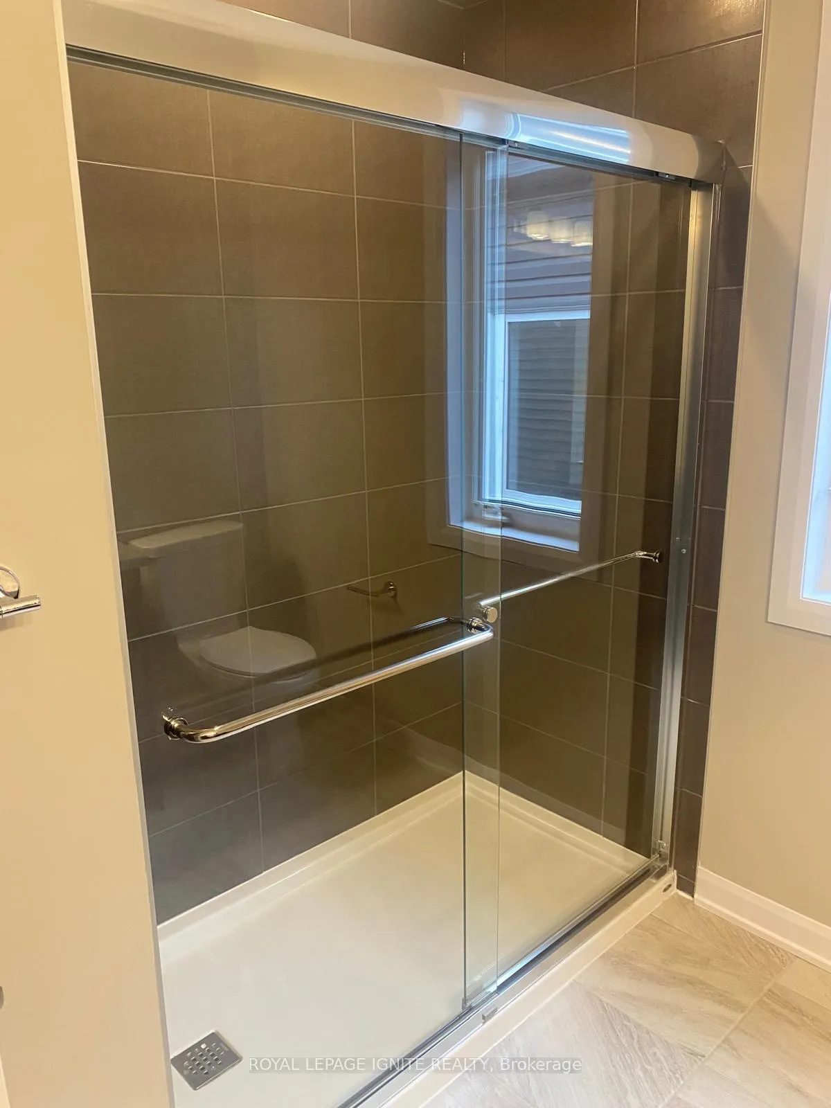 Photo 18 of 839 Cappamore Drive, Ottawa, Barrhaven - Half Moon Bay — HOMEH
