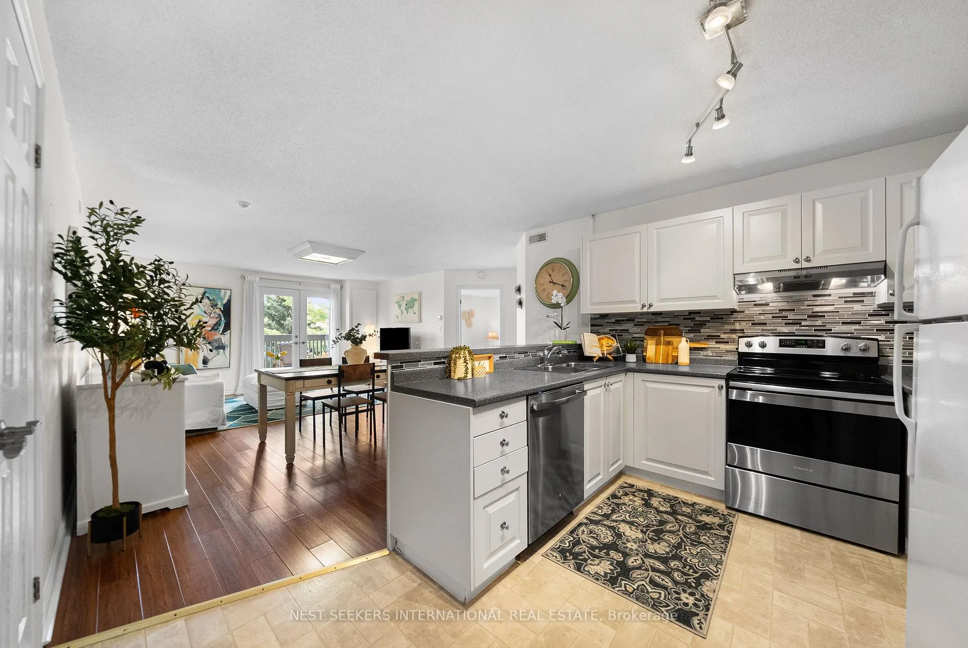 Photo 3 of Unit 301, 2020 Cleaver Avenue, Burlington, Headon — HOMEH