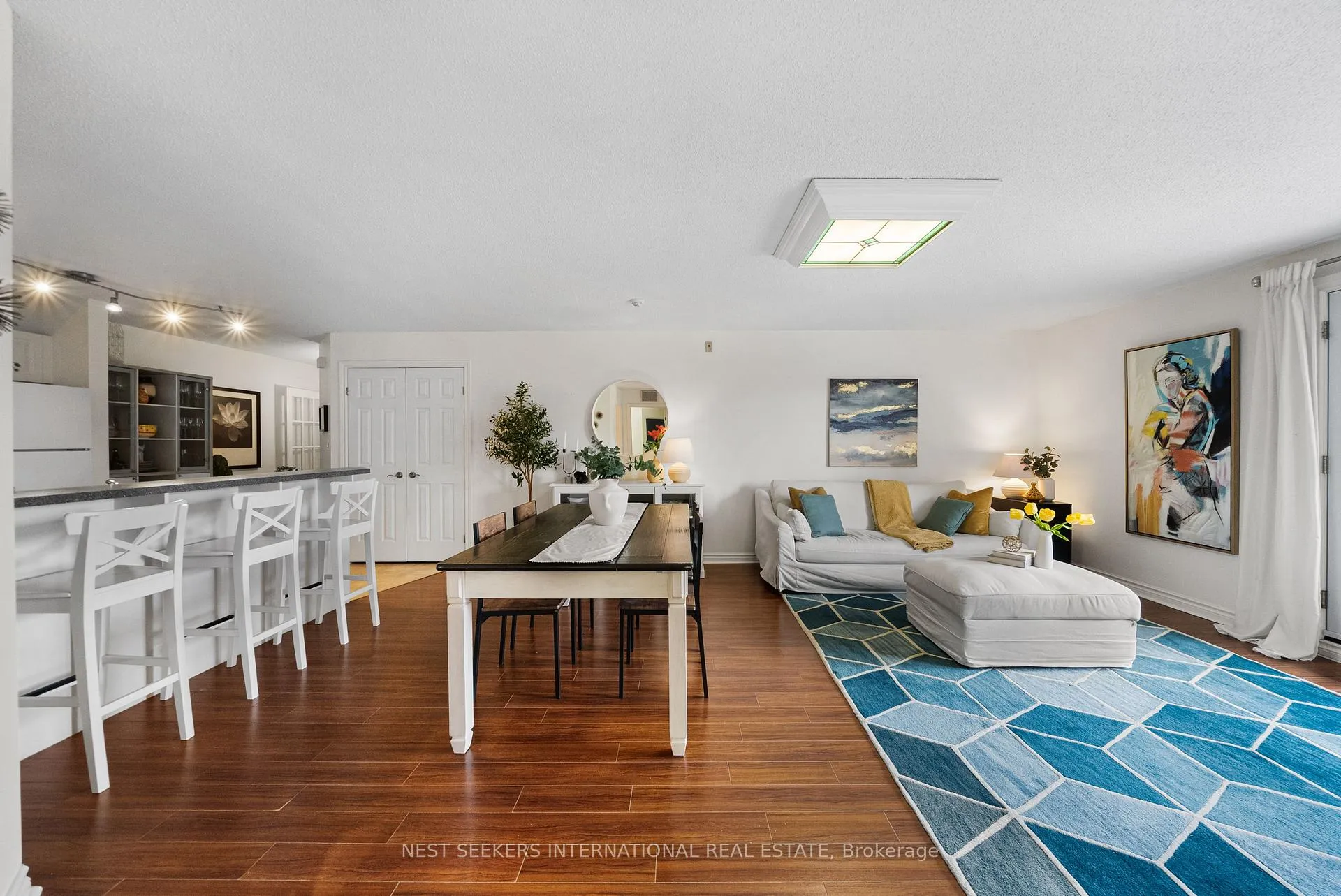 Photo 10 of Unit 301, 2020 Cleaver Avenue, Burlington, Headon — HOMEH