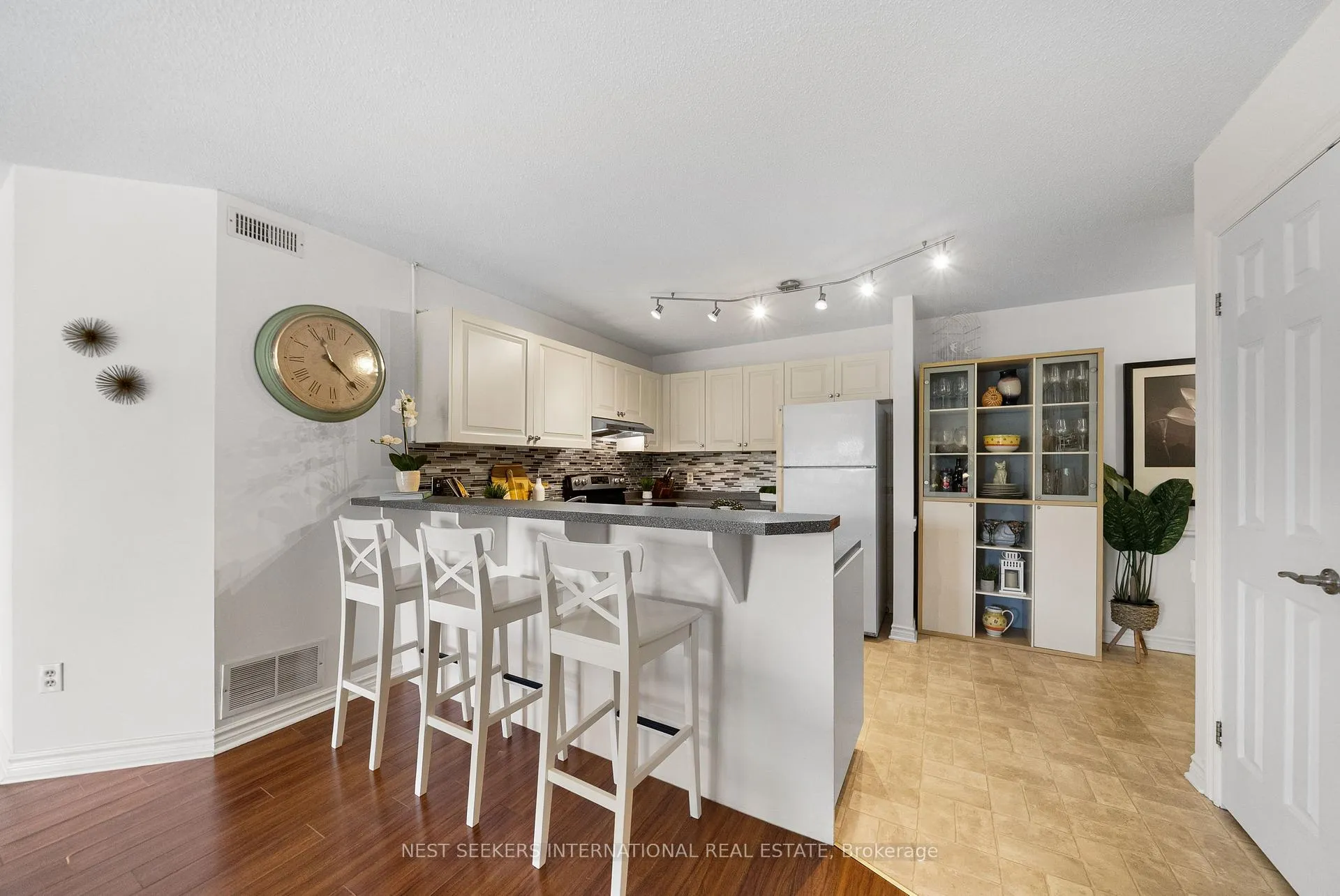 Photo 18 of Unit 301, 2020 Cleaver Avenue, Burlington, Headon — HOMEH