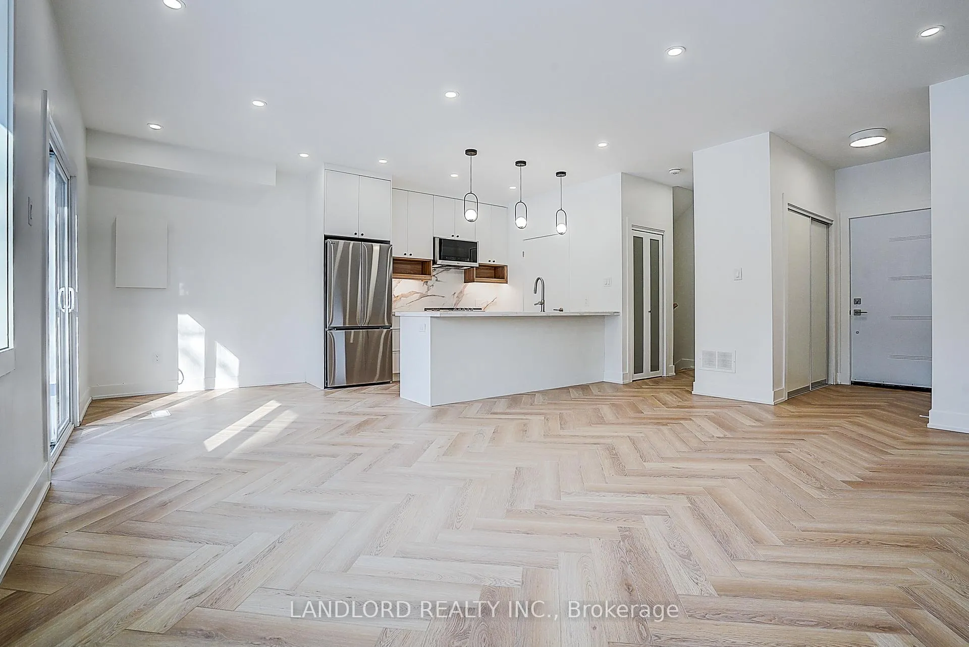 Photo 15 of Unit 4, 1146 Broadview Avenue, Toronto, Broadview North — HOMEH