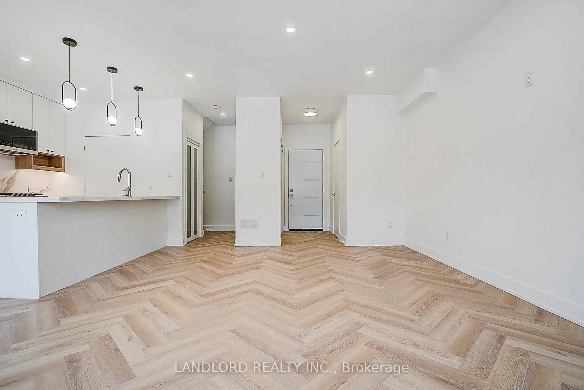 Photo 16 of Unit 4, 1146 Broadview Avenue, Toronto, Broadview North — HOMEH