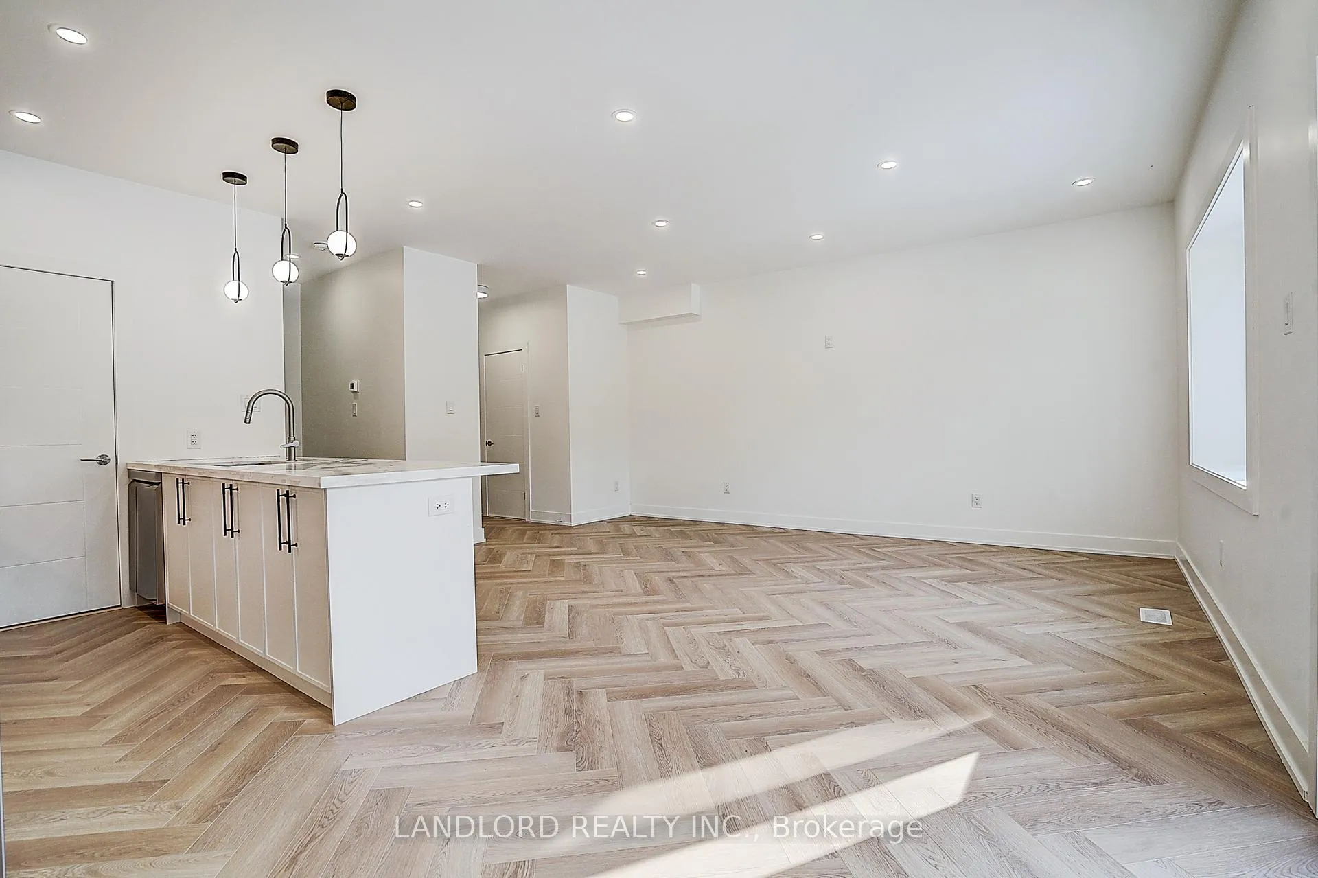 Photo 24 of Unit 4, 1146 Broadview Avenue, Toronto, Broadview North — HOMEH