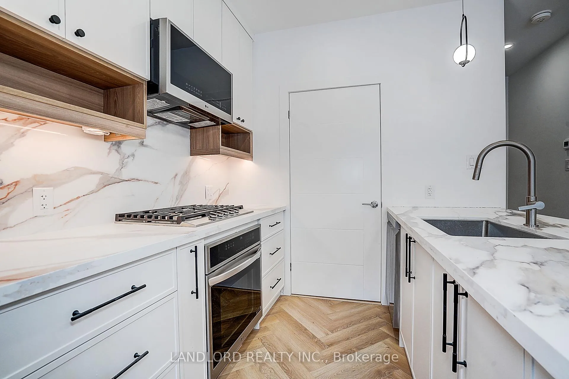 Photo 26 of Unit 4, 1146 Broadview Avenue, Toronto, Broadview North — HOMEH