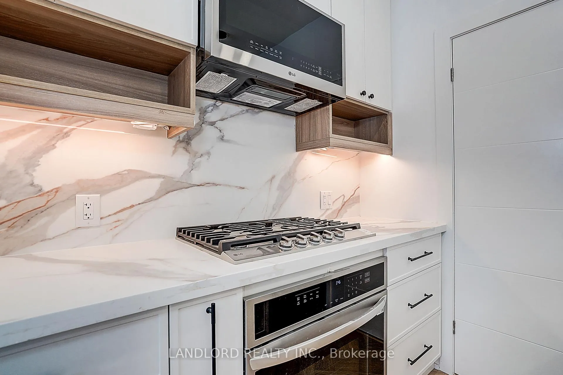 Photo 27 of Unit 4, 1146 Broadview Avenue, Toronto, Broadview North — HOMEH
