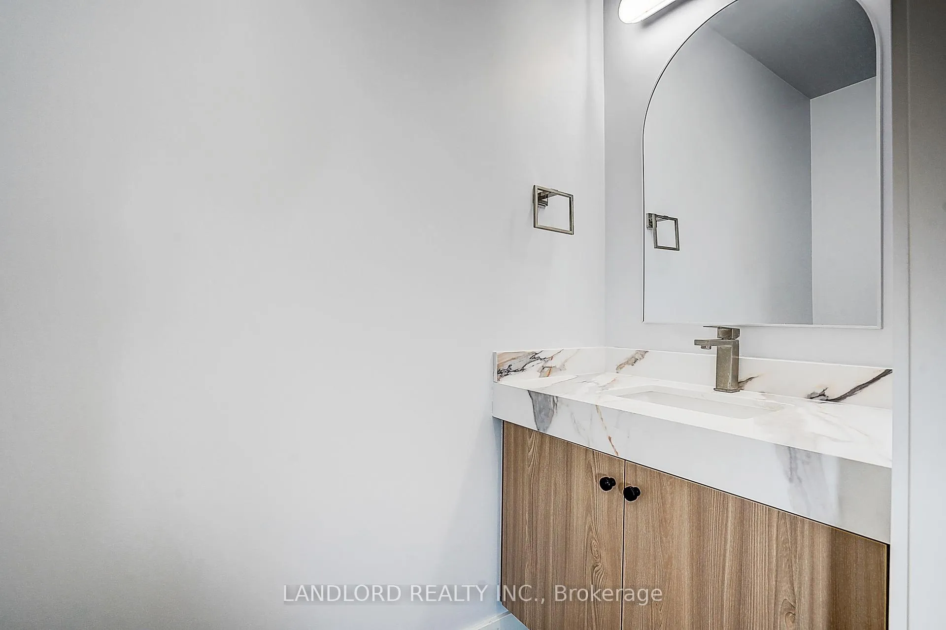 Photo 30 of Unit 4, 1146 Broadview Avenue, Toronto, Broadview North — HOMEH