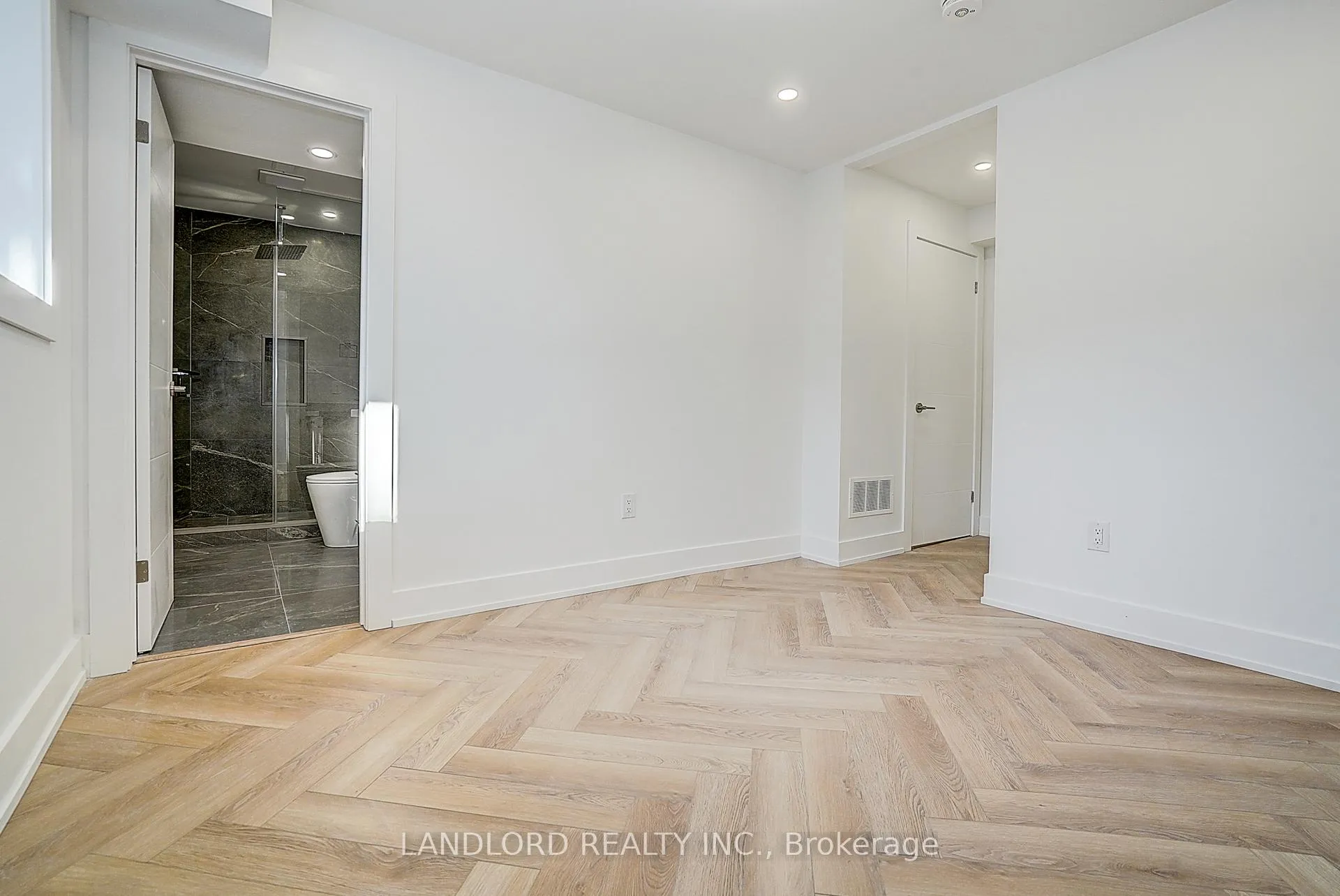 Photo 38 of Unit 4, 1146 Broadview Avenue, Toronto, Broadview North — HOMEH