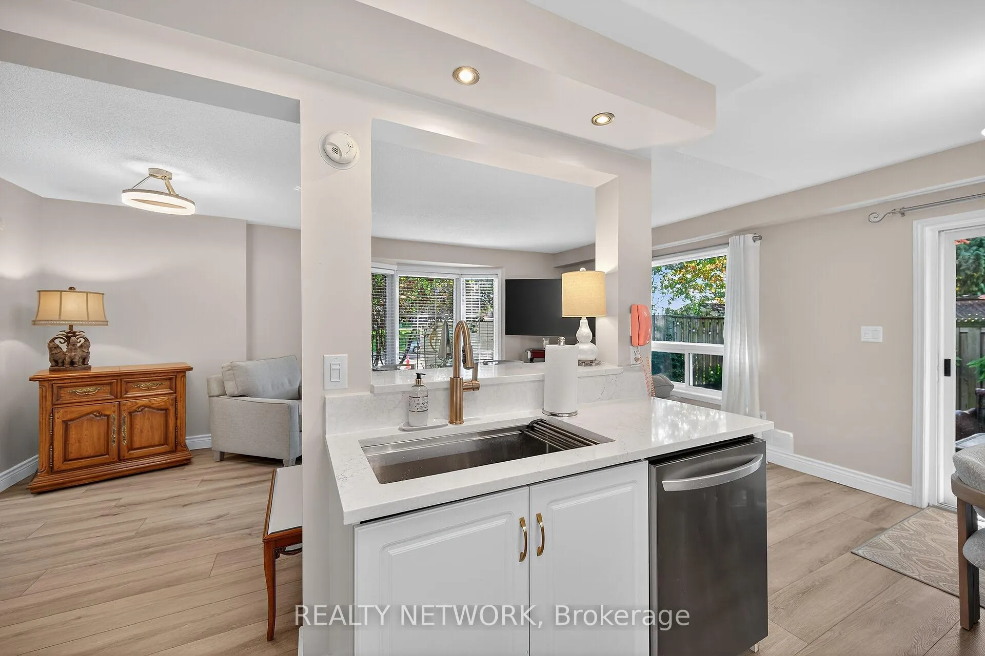 Photo 16 of Unit 14, 485 Green Road, Hamilton, Lakeshore — HOMEH