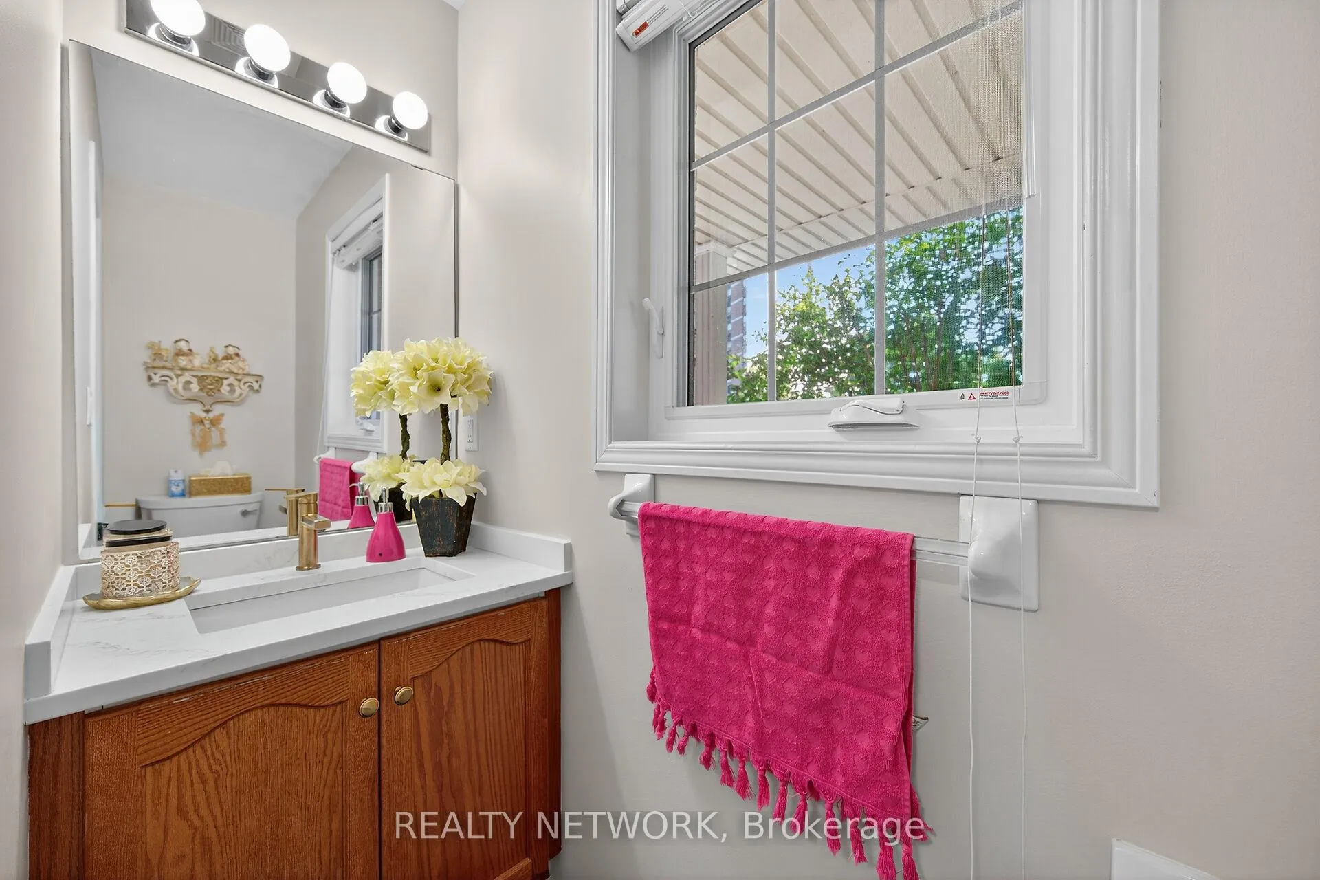 Photo 23 of Unit 14, 485 Green Road, Hamilton, Lakeshore — HOMEH