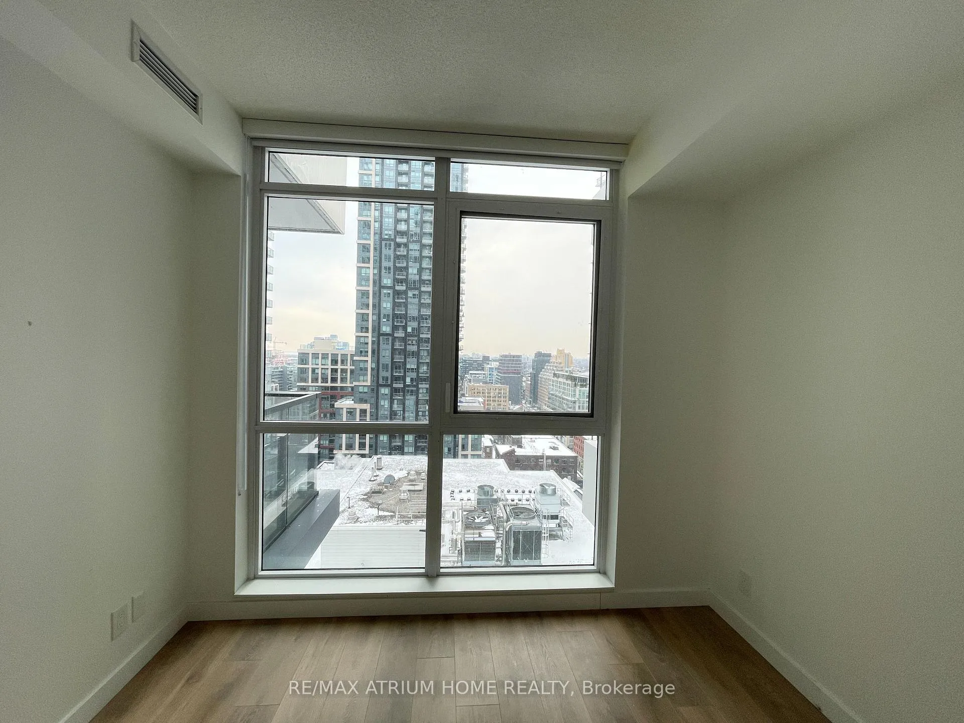Photo 14 of Unit 2208, 38 Widmer Street, Toronto, Waterfront Communities — HOMEH