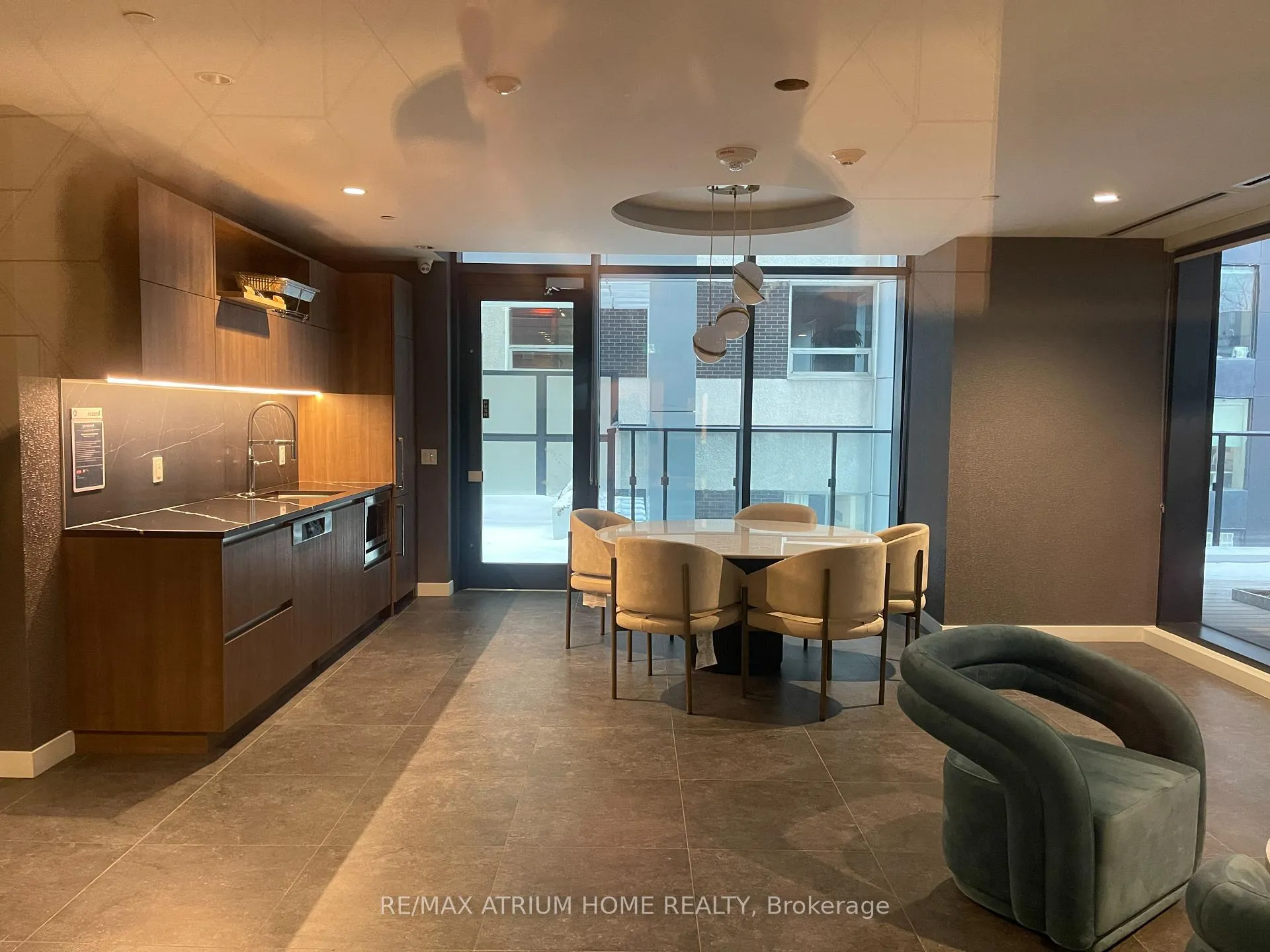 Photo 16 of Unit 2208, 38 Widmer Street, Toronto, Waterfront Communities — HOMEH