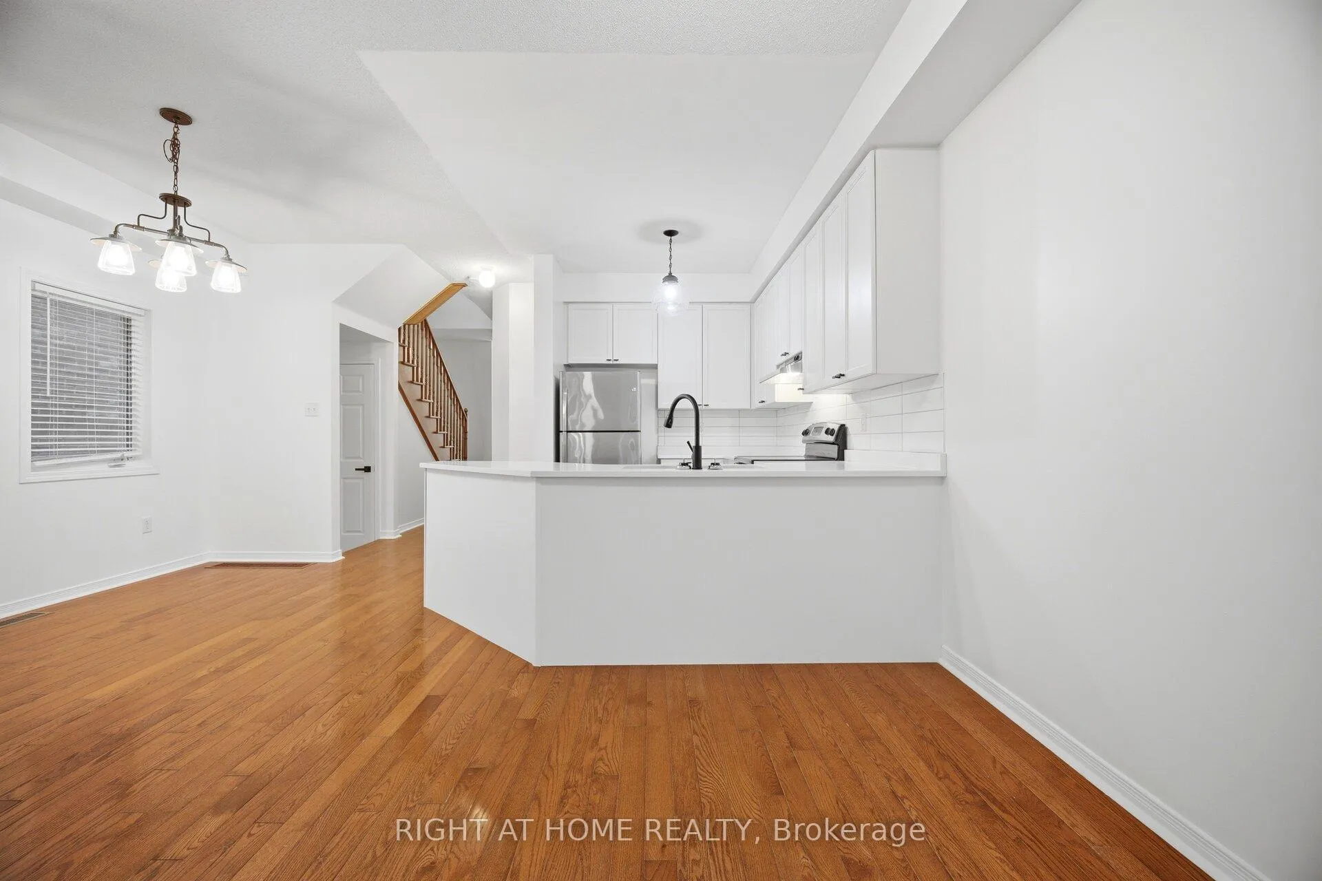 Photo 6 of Unit 20, 110 Highland Road E, Waterloo — HOMEH