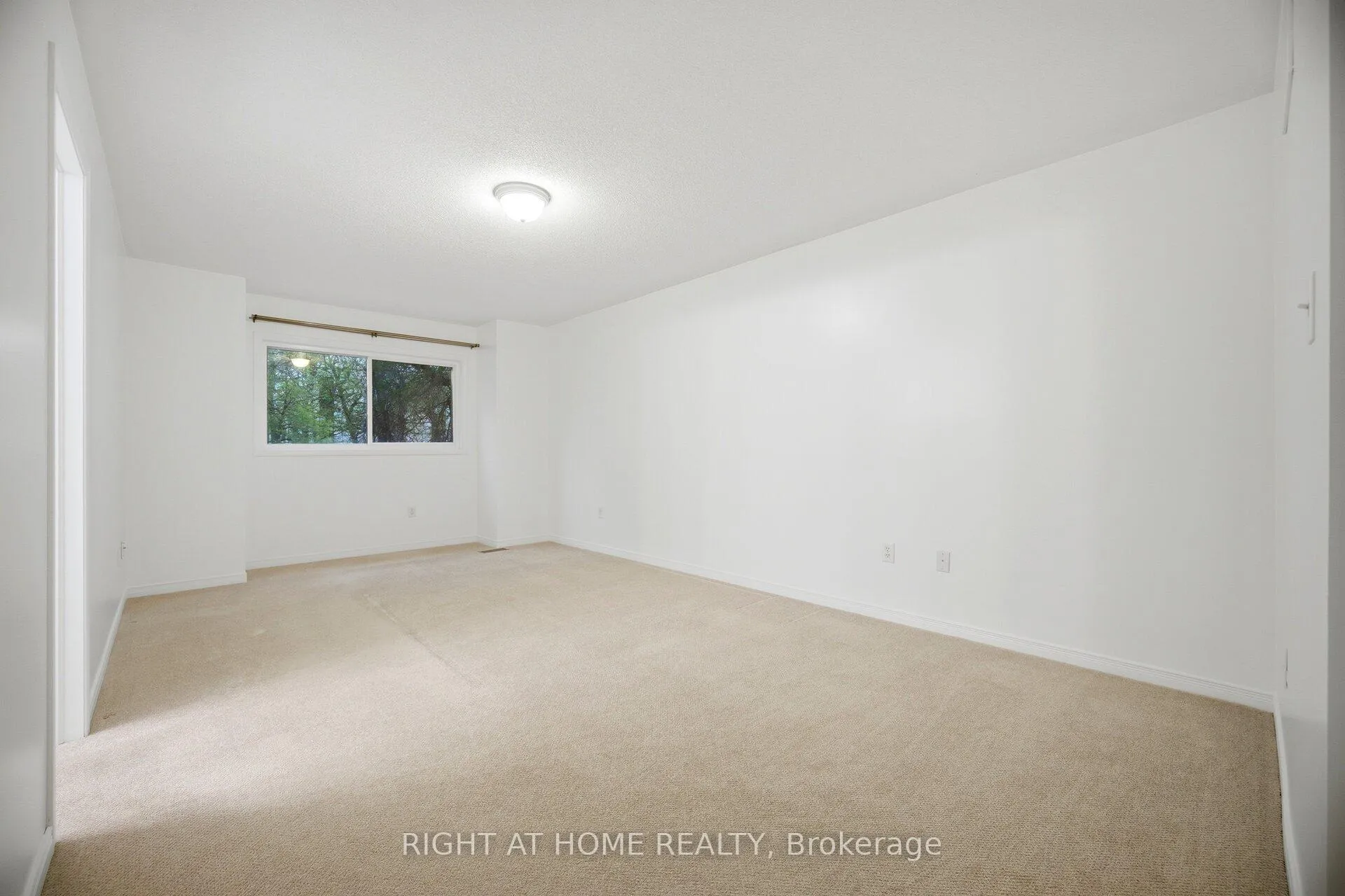 Photo 17 of Unit 20, 110 Highland Road E, Waterloo — HOMEH