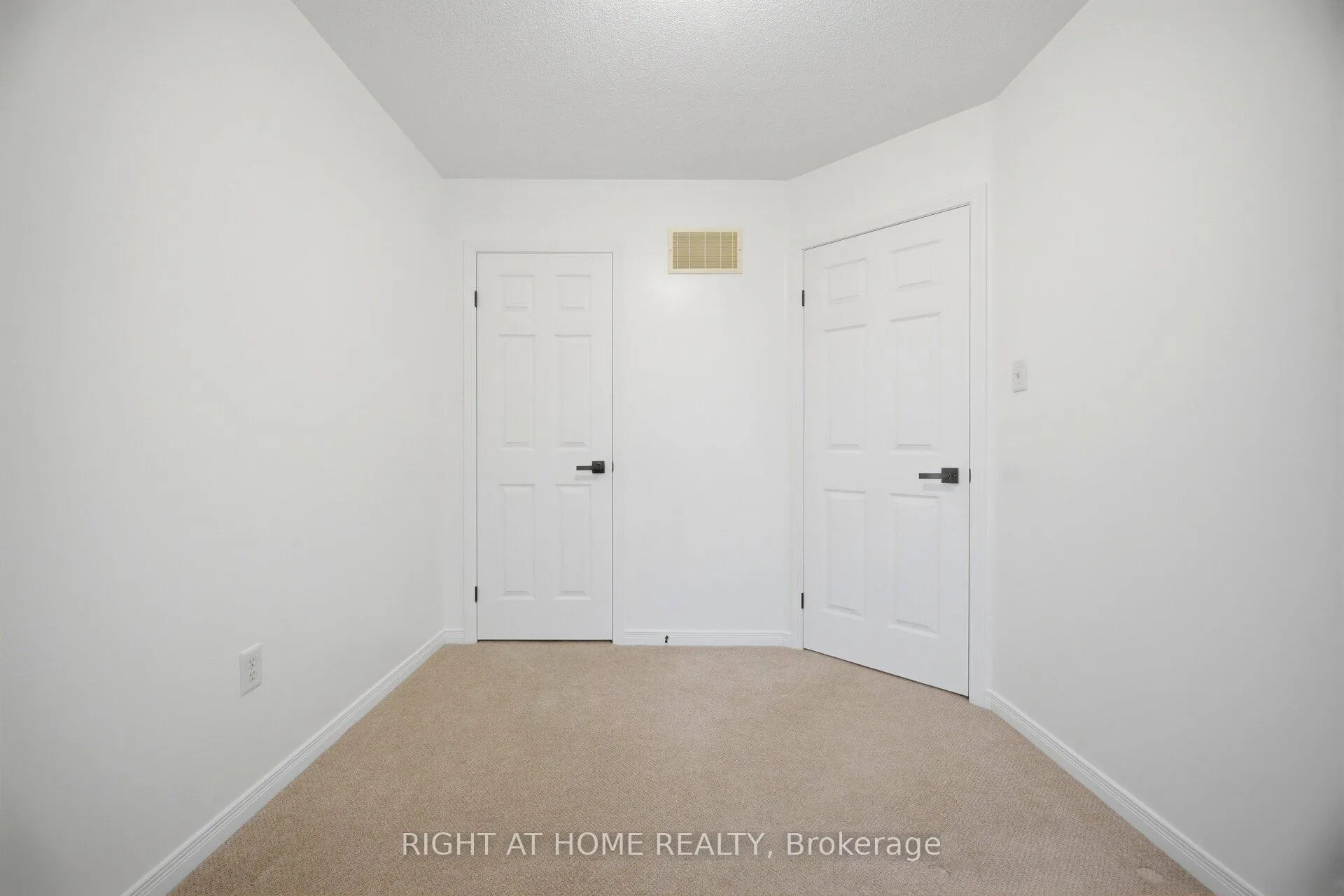 Photo 26 of Unit 20, 110 Highland Road E, Waterloo — HOMEH