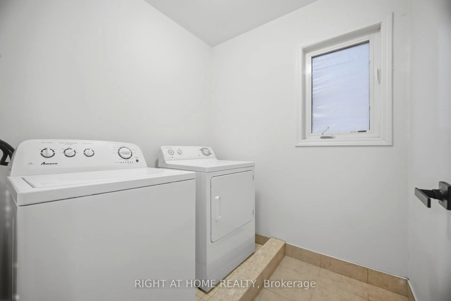 Photo 28 of Unit 20, 110 Highland Road E, Waterloo — HOMEH