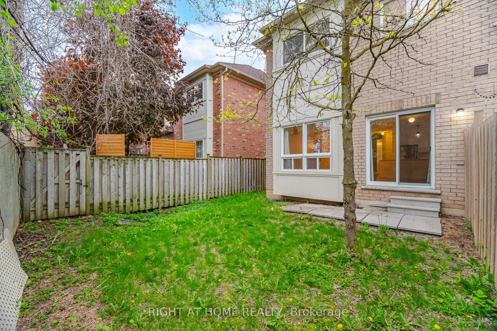 Photo 31 of Unit 20, 110 Highland Road E, Waterloo — HOMEH