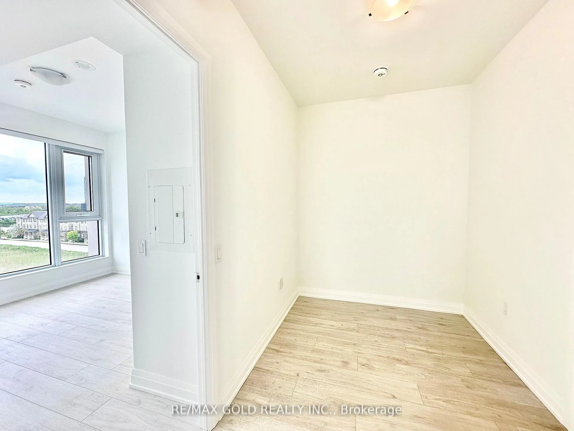 Photo 19 of Unit 515, 412 Silver Maple Road, Oakville, Joshua Meadows — HOMEH
