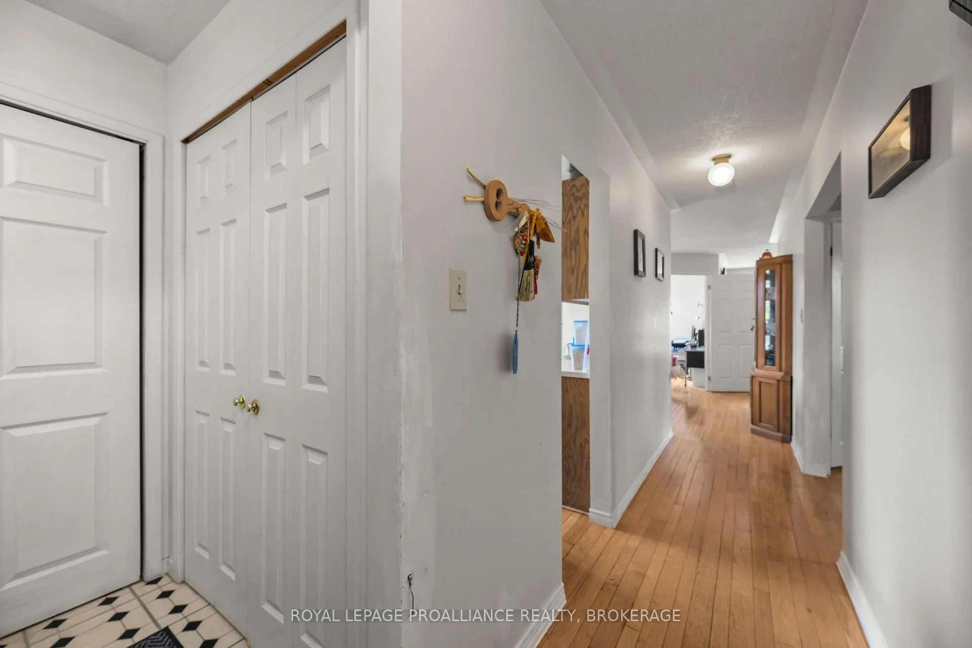 Photo 15 of 400 King Street W, Gananoque — HOMEH