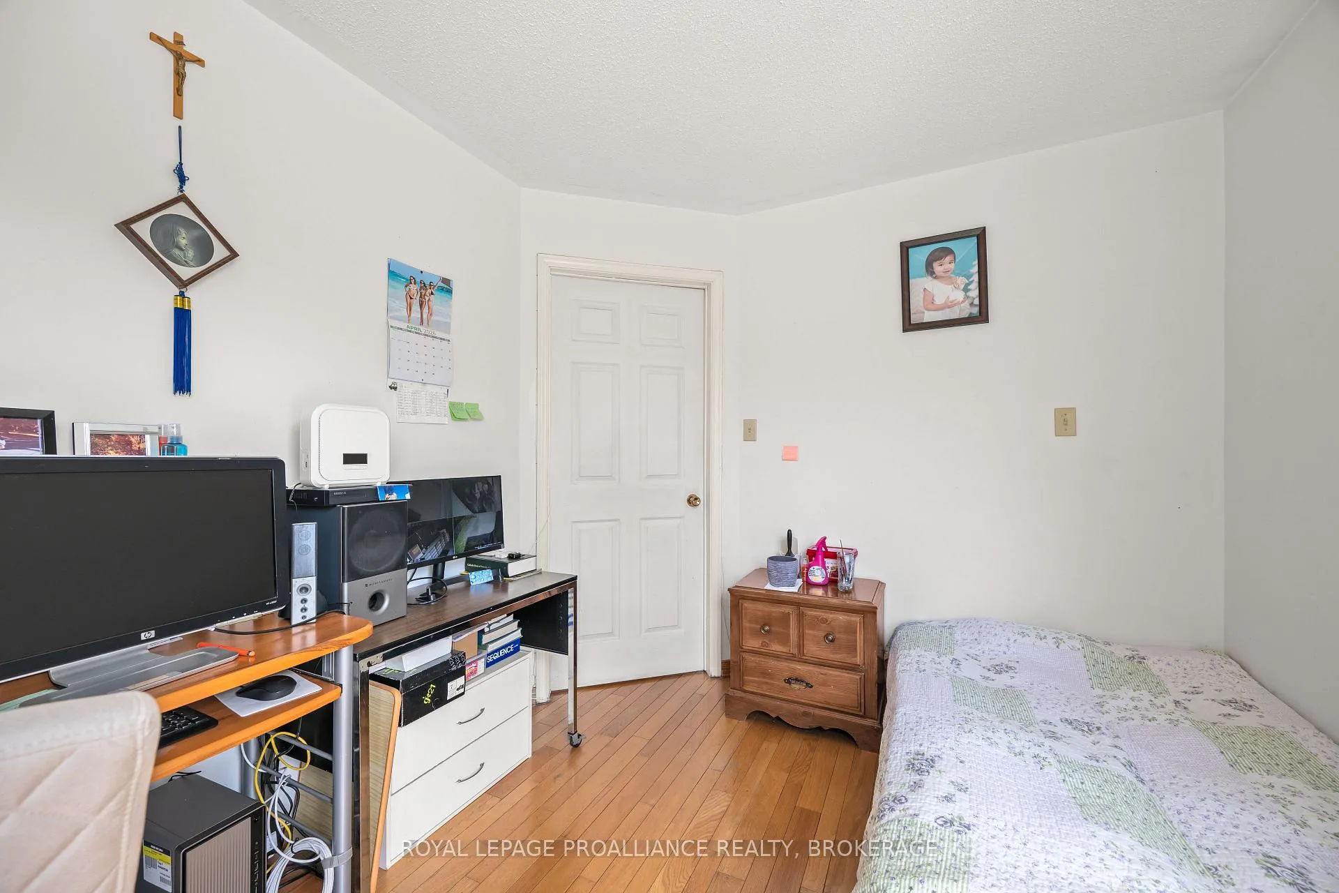 Photo 24 of 400 King Street W, Gananoque — HOMEH