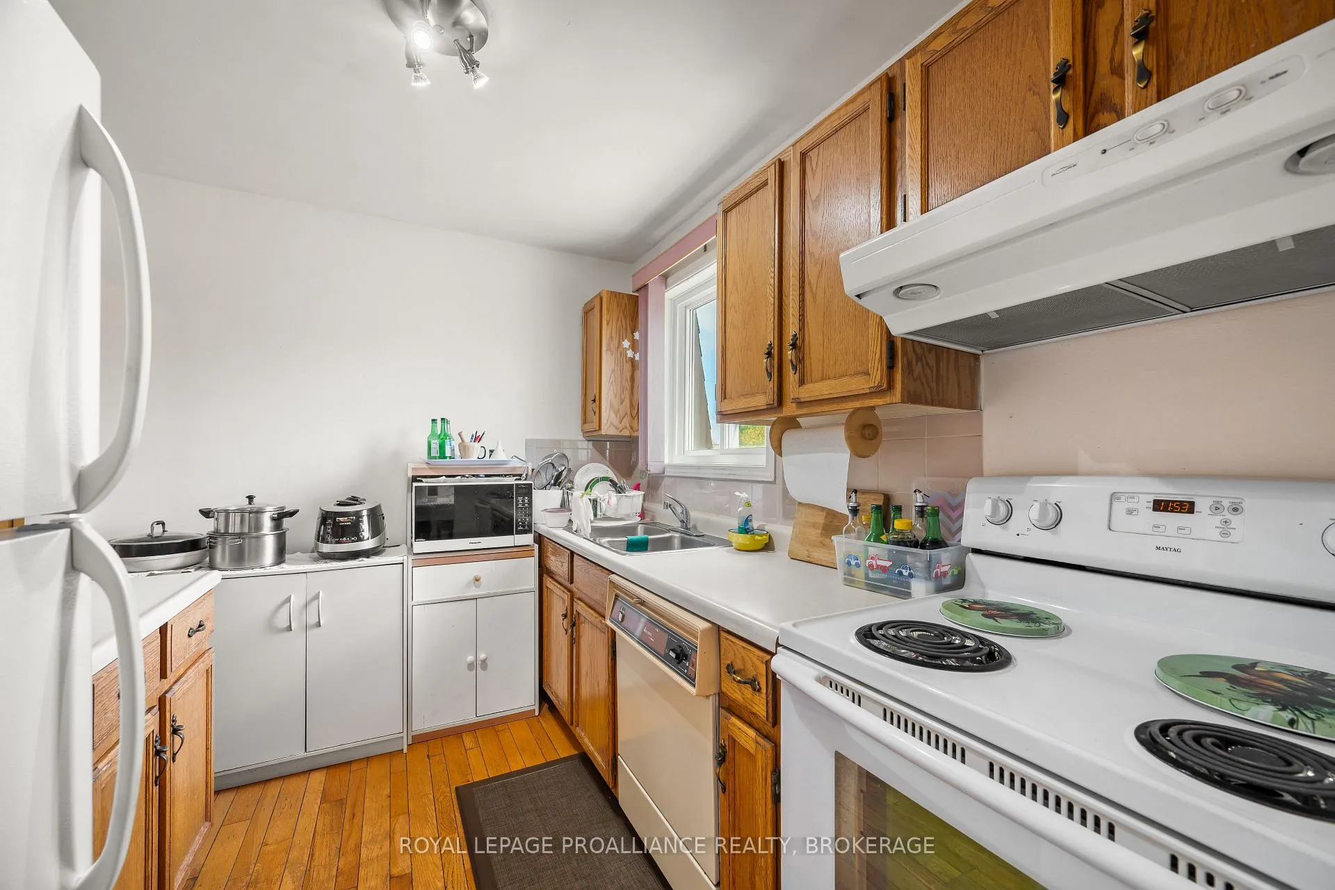 Photo 26 of 400 King Street W, Gananoque — HOMEH