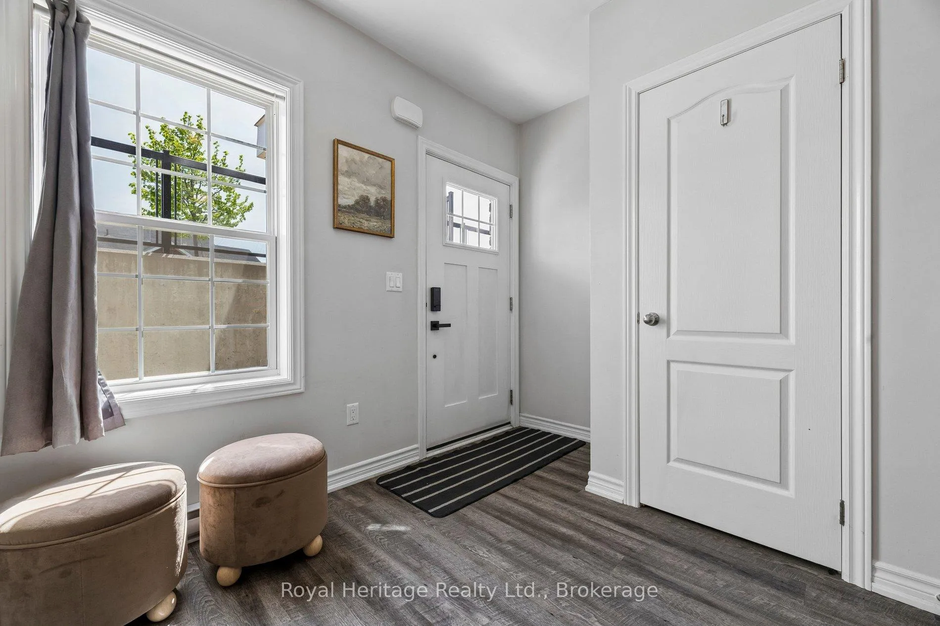 Photo 4 of Unit 304, 450 Lonsberry Drive, Cobourg — HOMEH