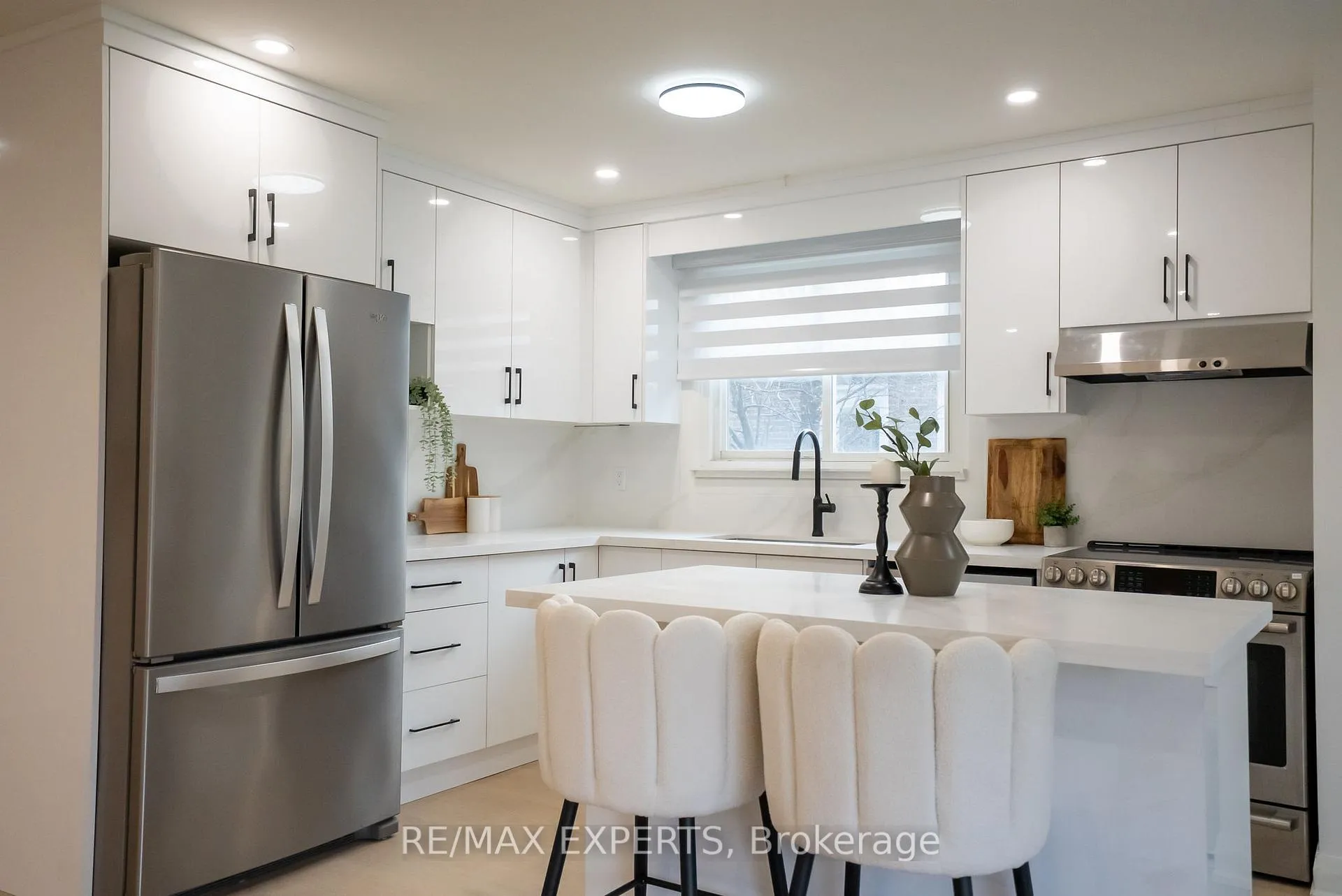 Photo 10 of 27 Fallingdale Crescent, Brampton, Southgate — HOMEH