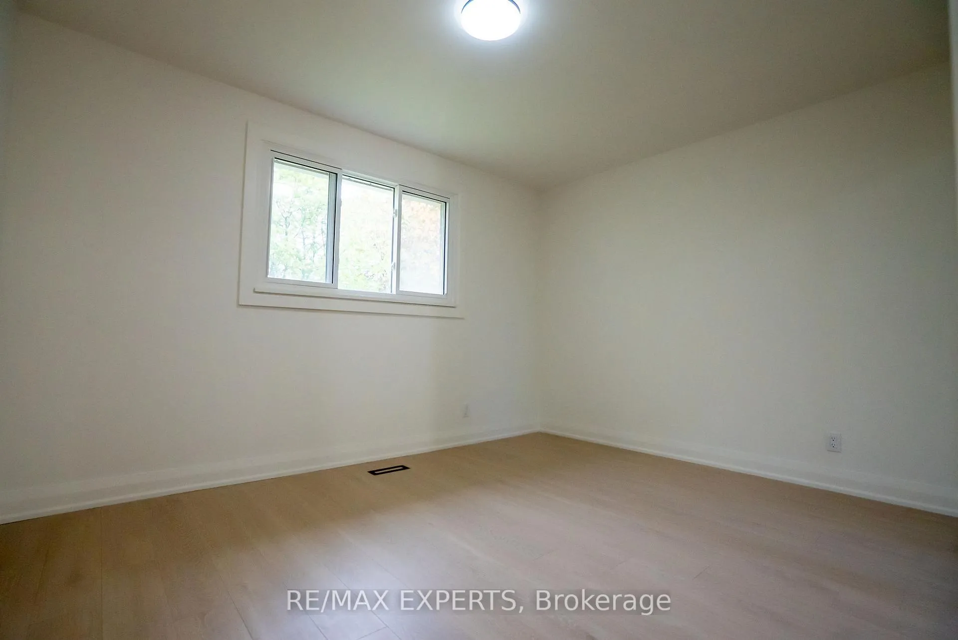 Photo 30 of 27 Fallingdale Crescent, Brampton, Southgate — HOMEH