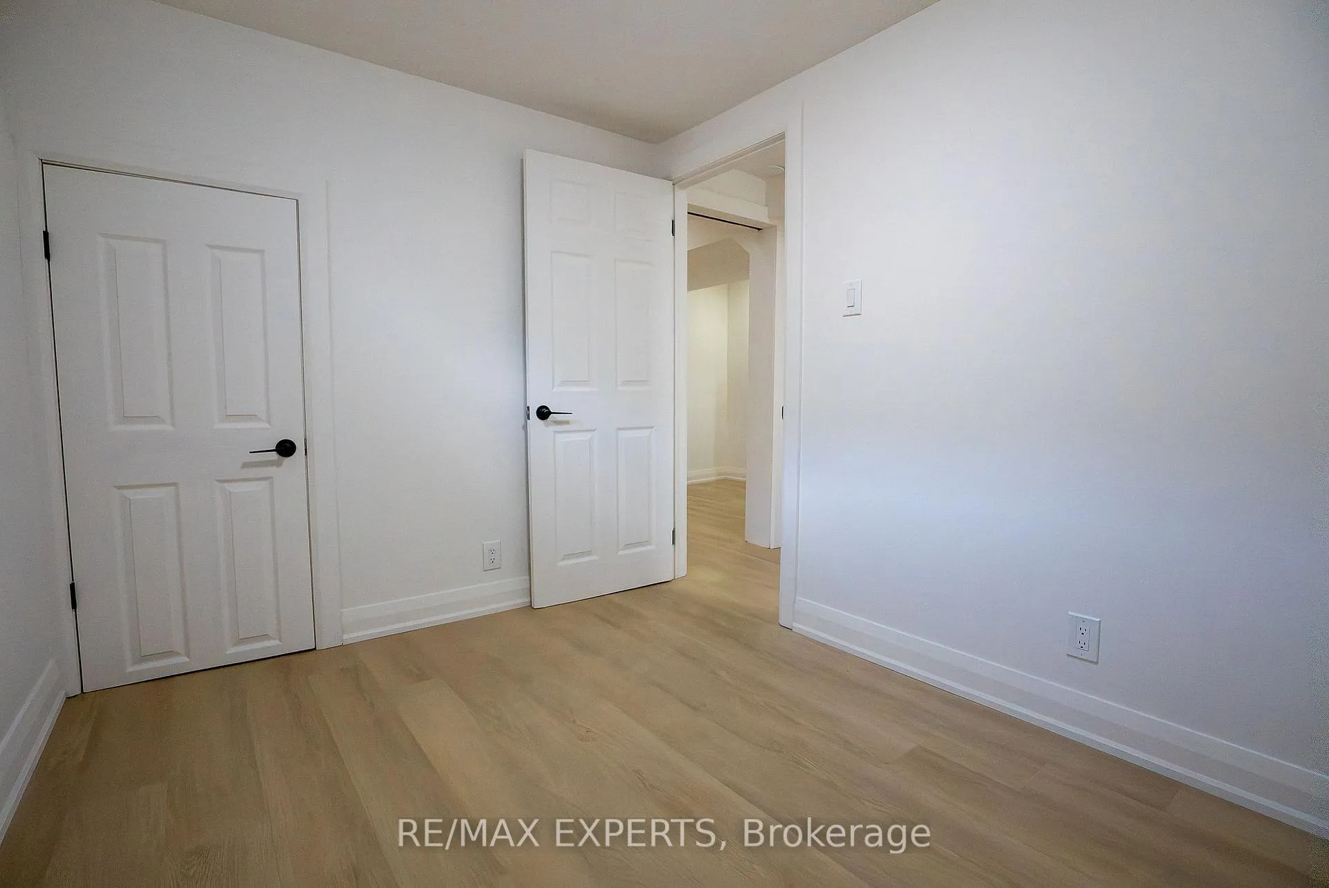Photo 34 of 27 Fallingdale Crescent, Brampton, Southgate — HOMEH