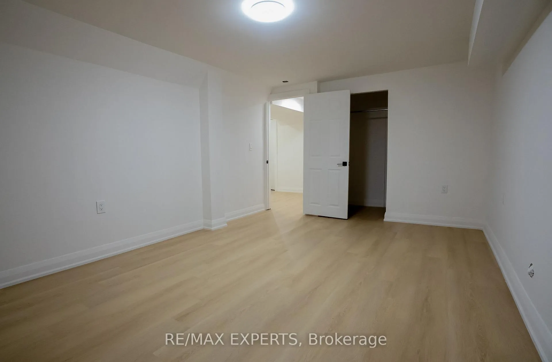 Photo 35 of 27 Fallingdale Crescent, Brampton, Southgate — HOMEH