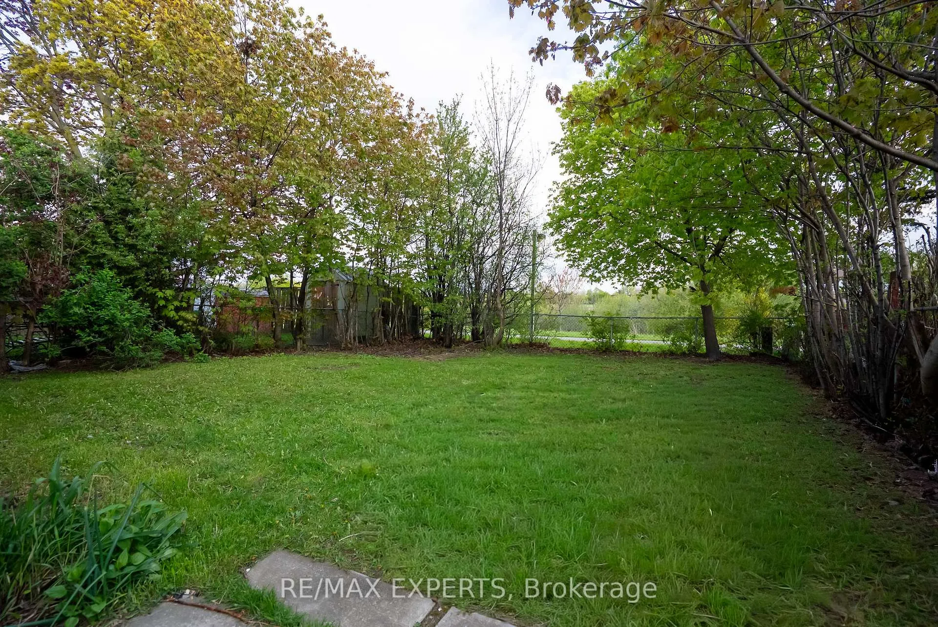 Photo 40 of 27 Fallingdale Crescent, Brampton, Southgate — HOMEH
