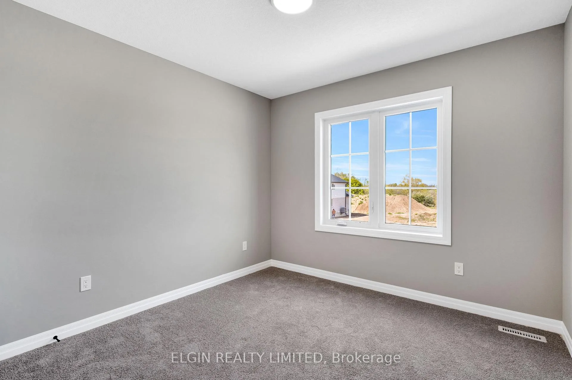 Photo 23 of 77 Hemlock Crescent, Aylmer — HOMEH