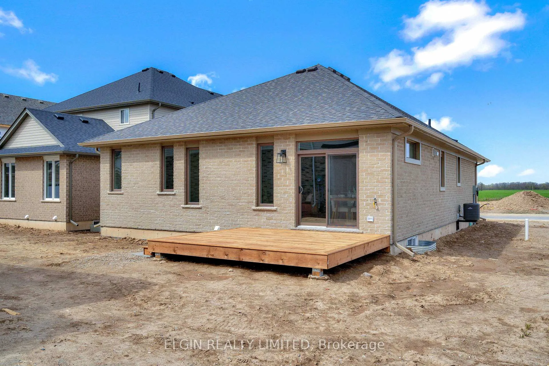 Photo 5 of 79 Hemlock Crescent, Aylmer — HOMEH