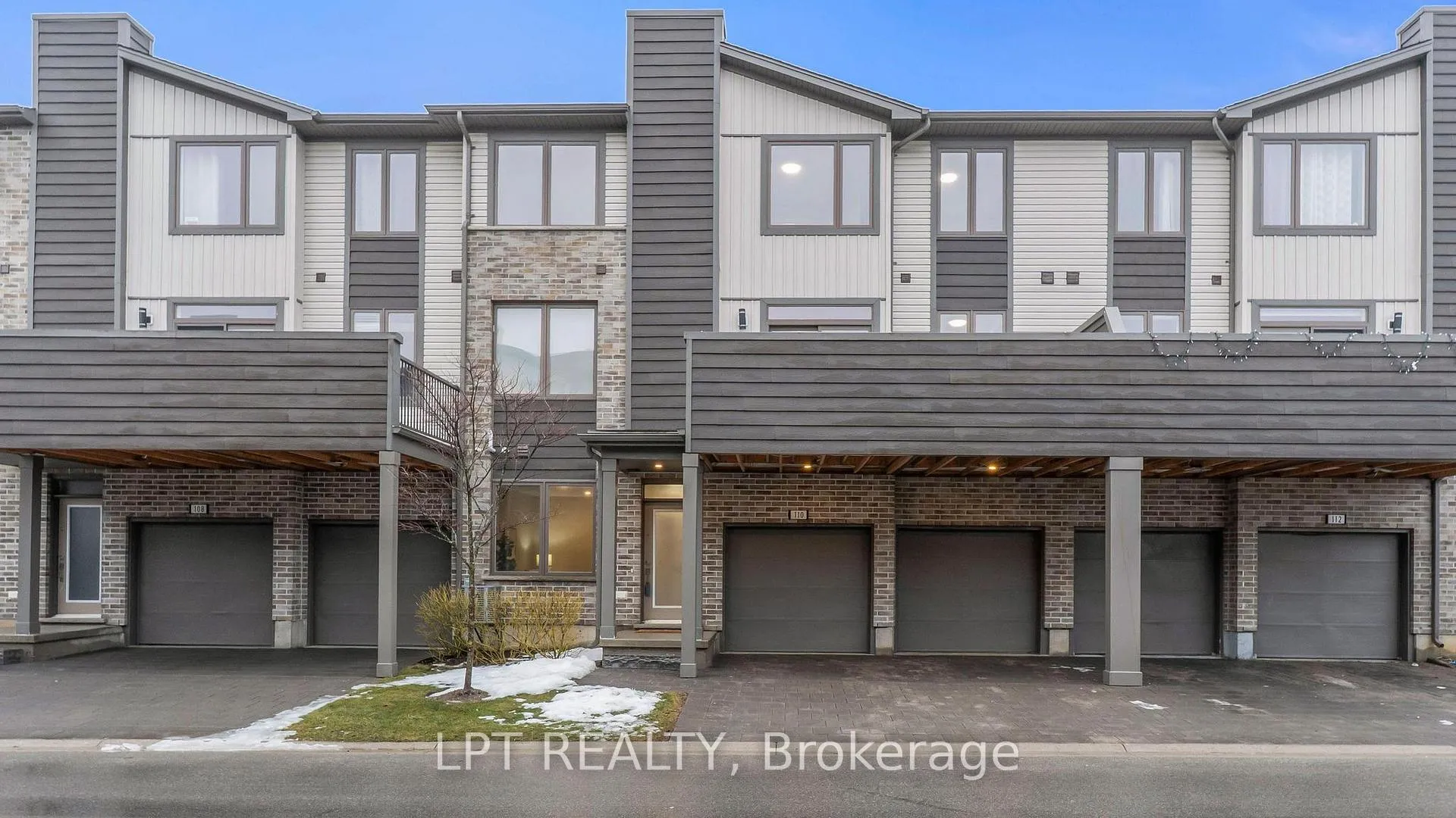 Front of Unit 110, 1960 Dalmagarry Road