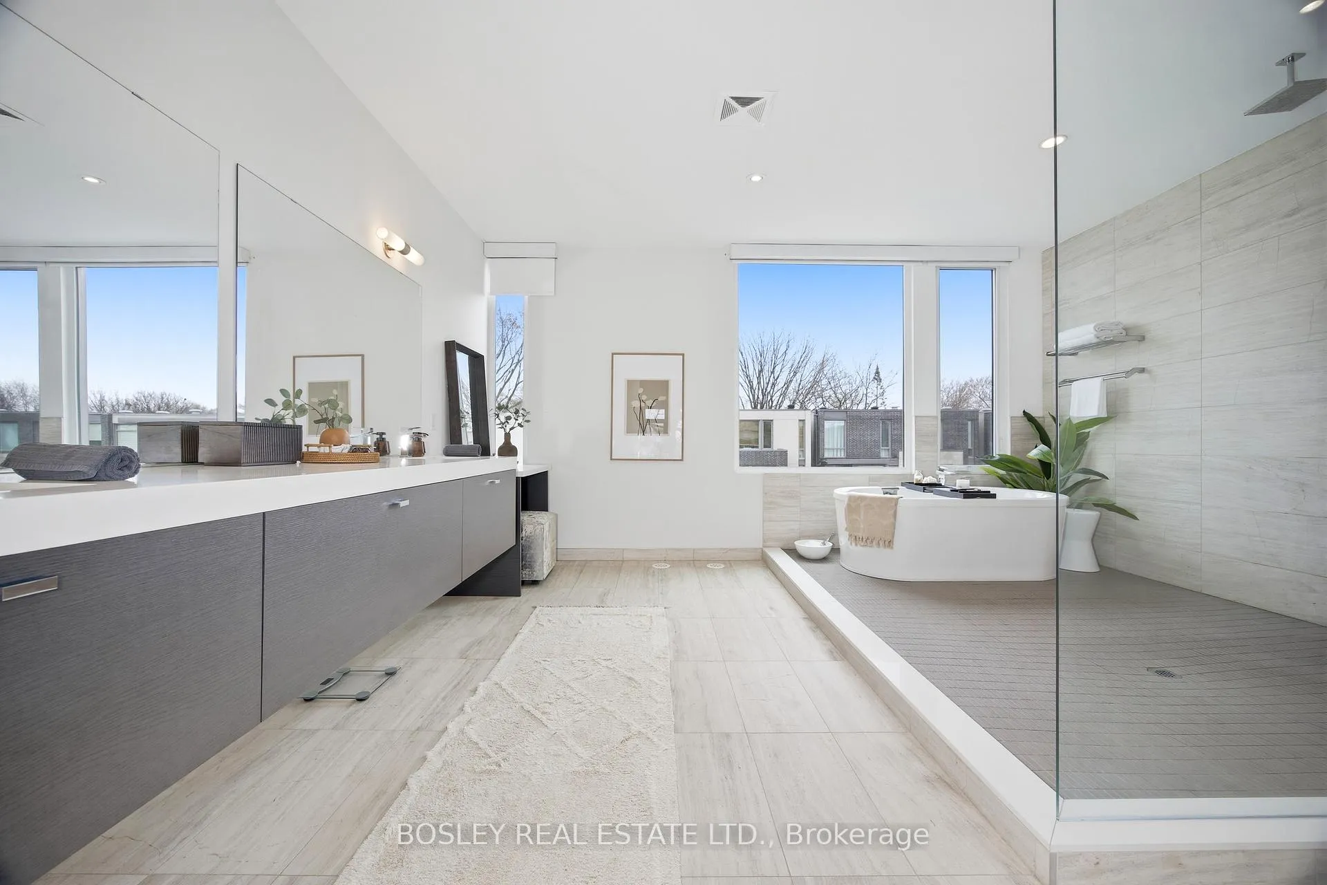 Photo 12 of 17 Vince Avenue, Toronto, Woodbine Corridor — HOMEH