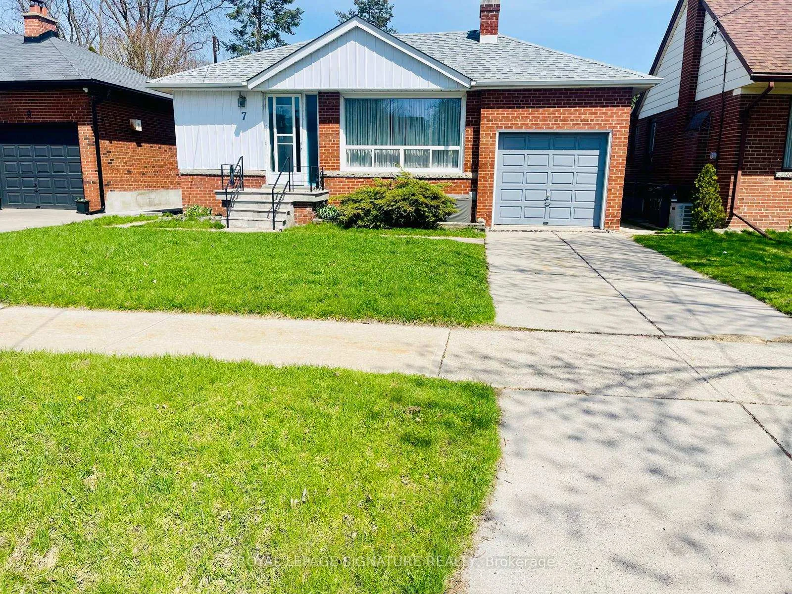 Photo 1 of 7 Placid Road, Etobicoke, Stonegate-Queensway — HOMEH