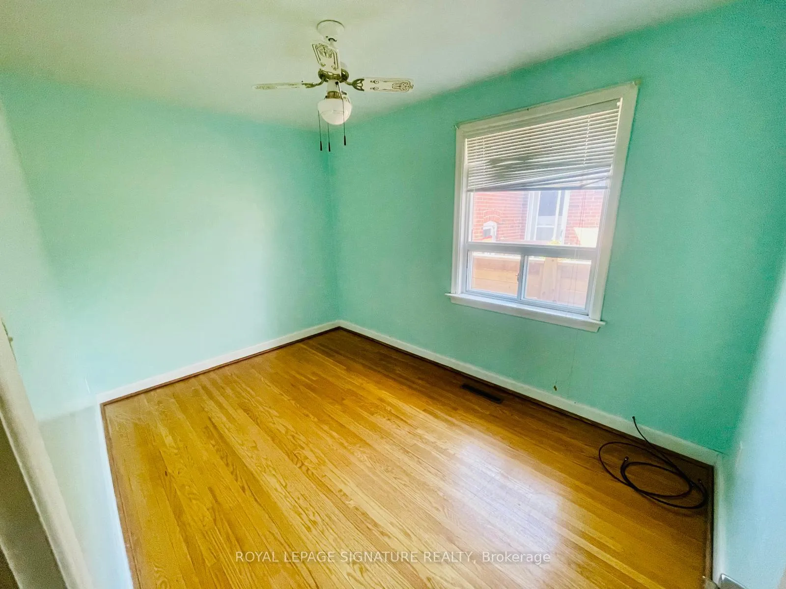 Photo 16 of 7 Placid Road, Etobicoke, Stonegate-Queensway — HOMEH