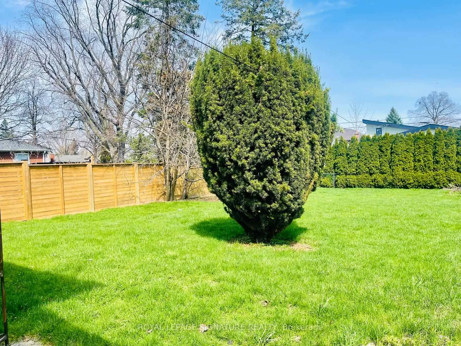 Photo 28 of 7 Placid Road, Etobicoke, Stonegate-Queensway — HOMEH