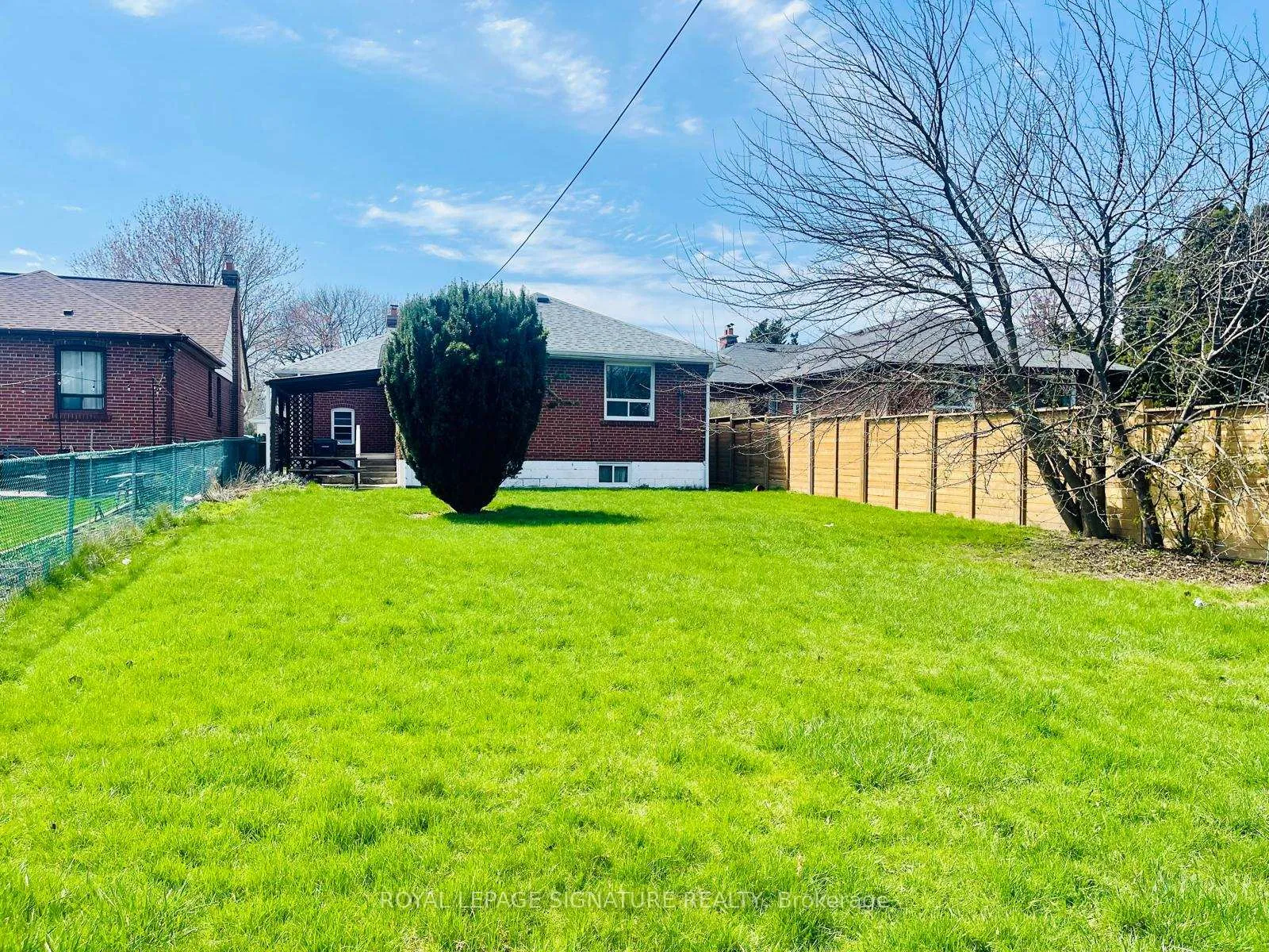 Photo 30 of 7 Placid Road, Etobicoke, Stonegate-Queensway — HOMEH