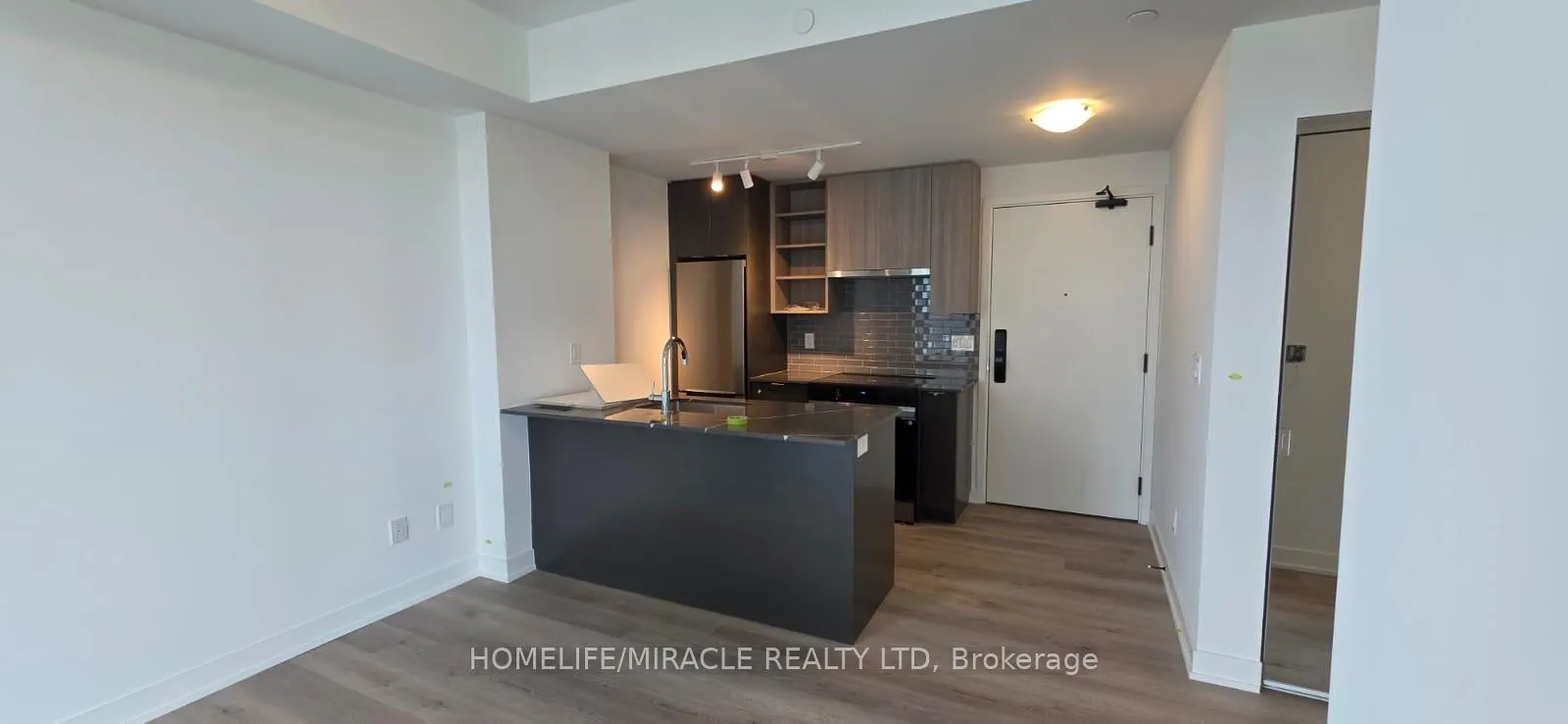 Photo 6 of Unit 1803, 2075 Lakeshore Boulevard, Burlington, Brant — HOMEH
