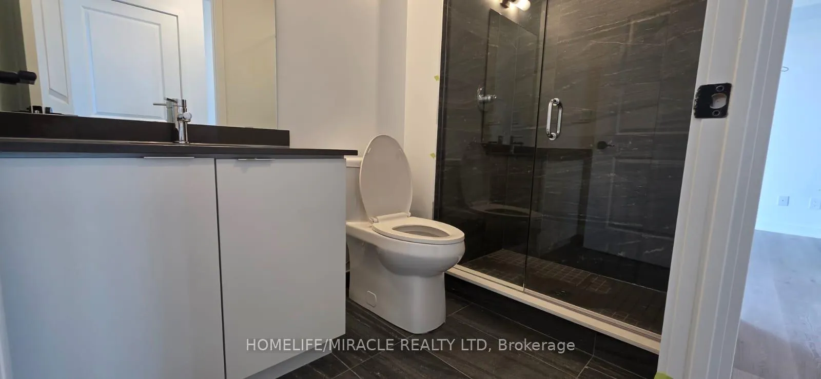 Photo 11 of Unit 1803, 2075 Lakeshore Boulevard, Burlington, Brant — HOMEH