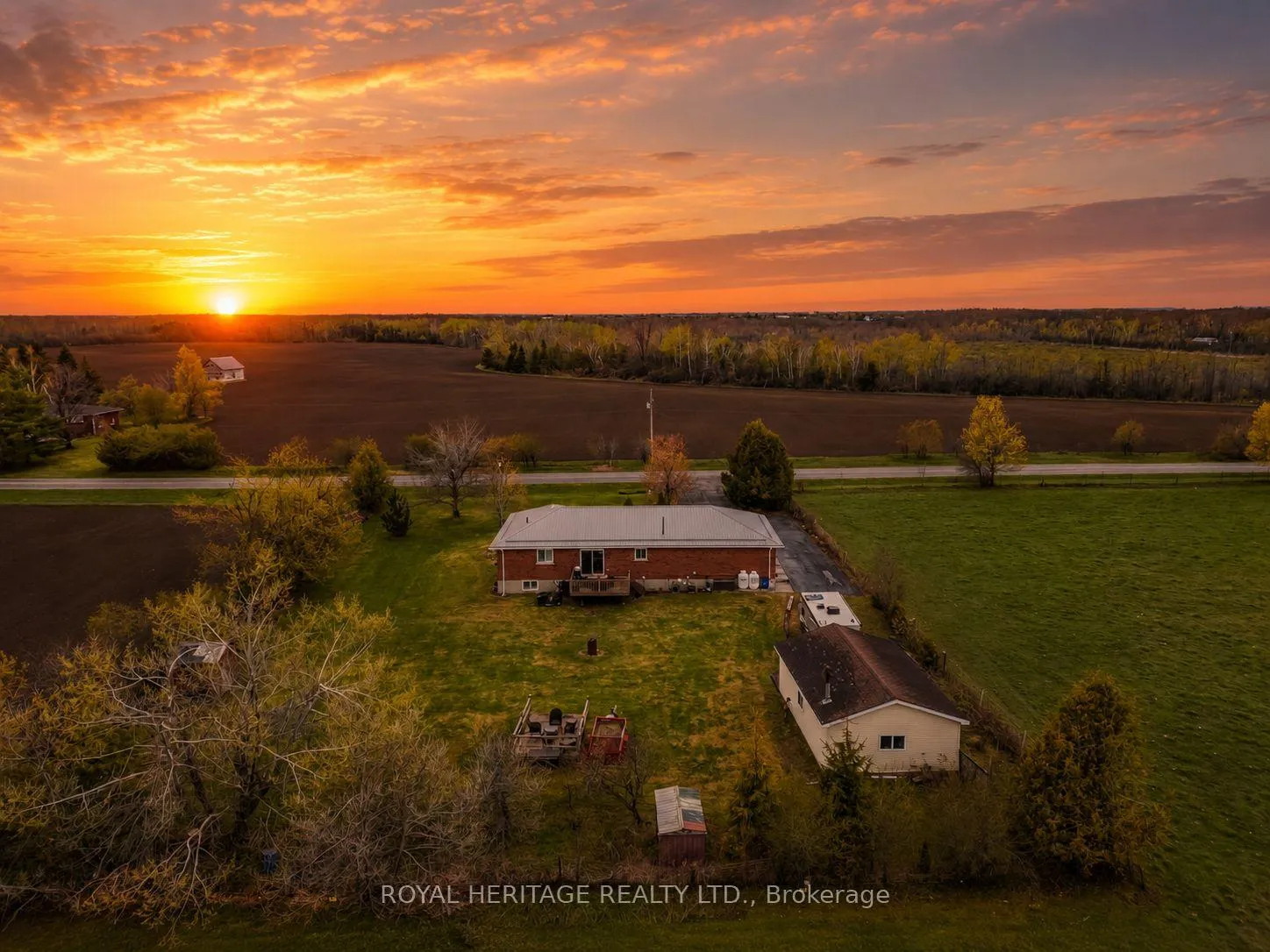 Photo 3 of 604 Settlers Road, Kawartha Lakes, Ops — HOMEH