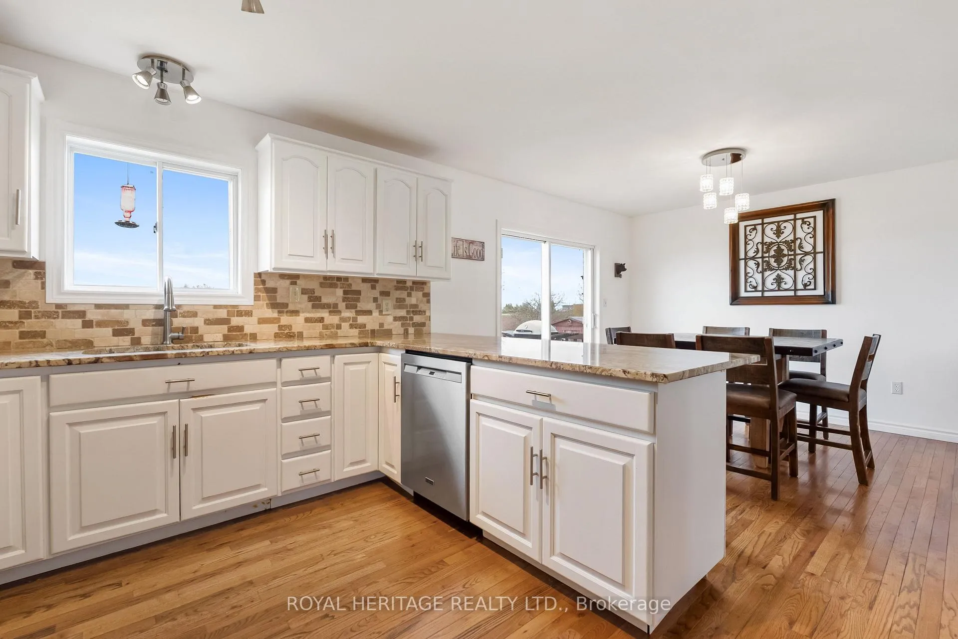 Photo 8 of 604 Settlers Road, Kawartha Lakes, Ops — HOMEH